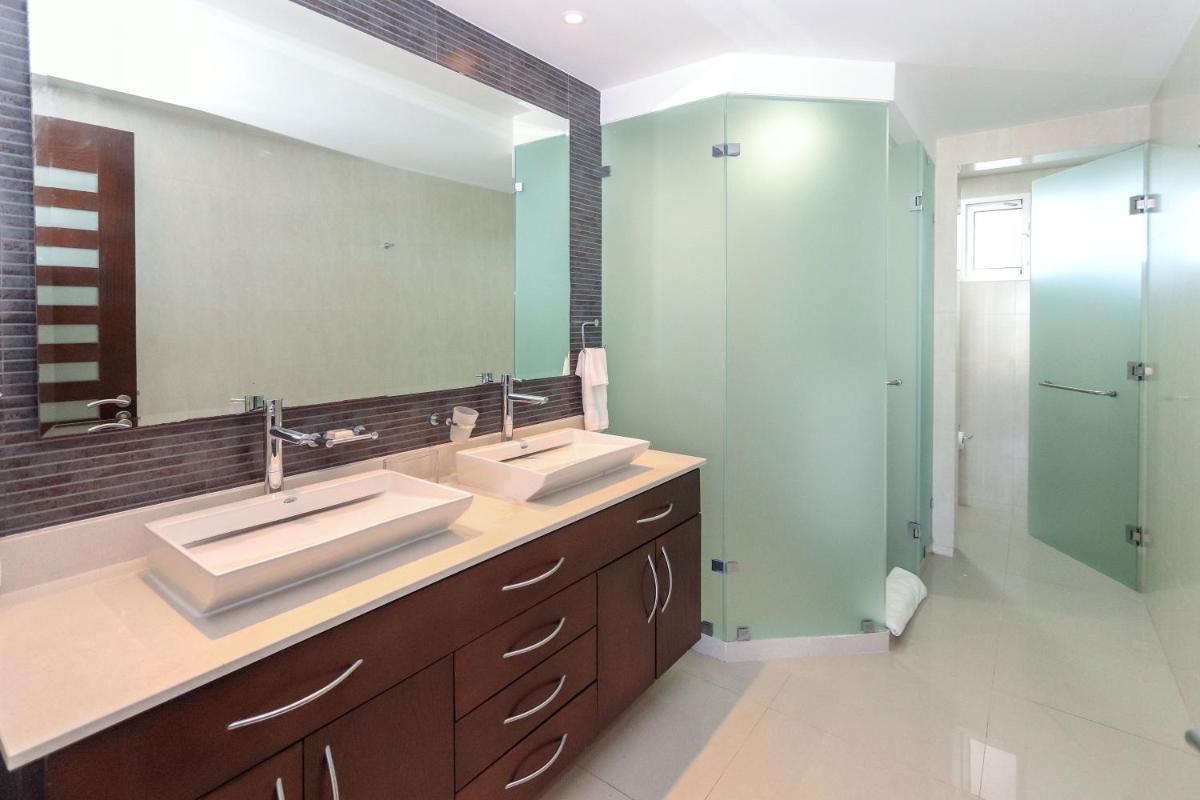 Condo Christian - 4 Bedroom Ocean View Spectacular Condo - At Mareazul view 4