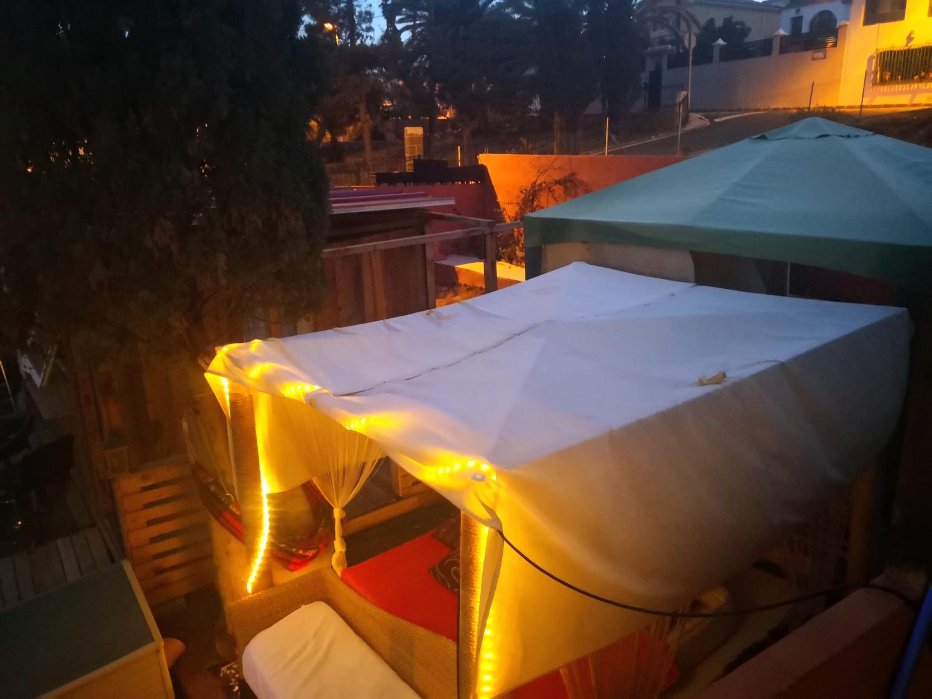 Flor de Loto Romantic Woodhouse casita camping