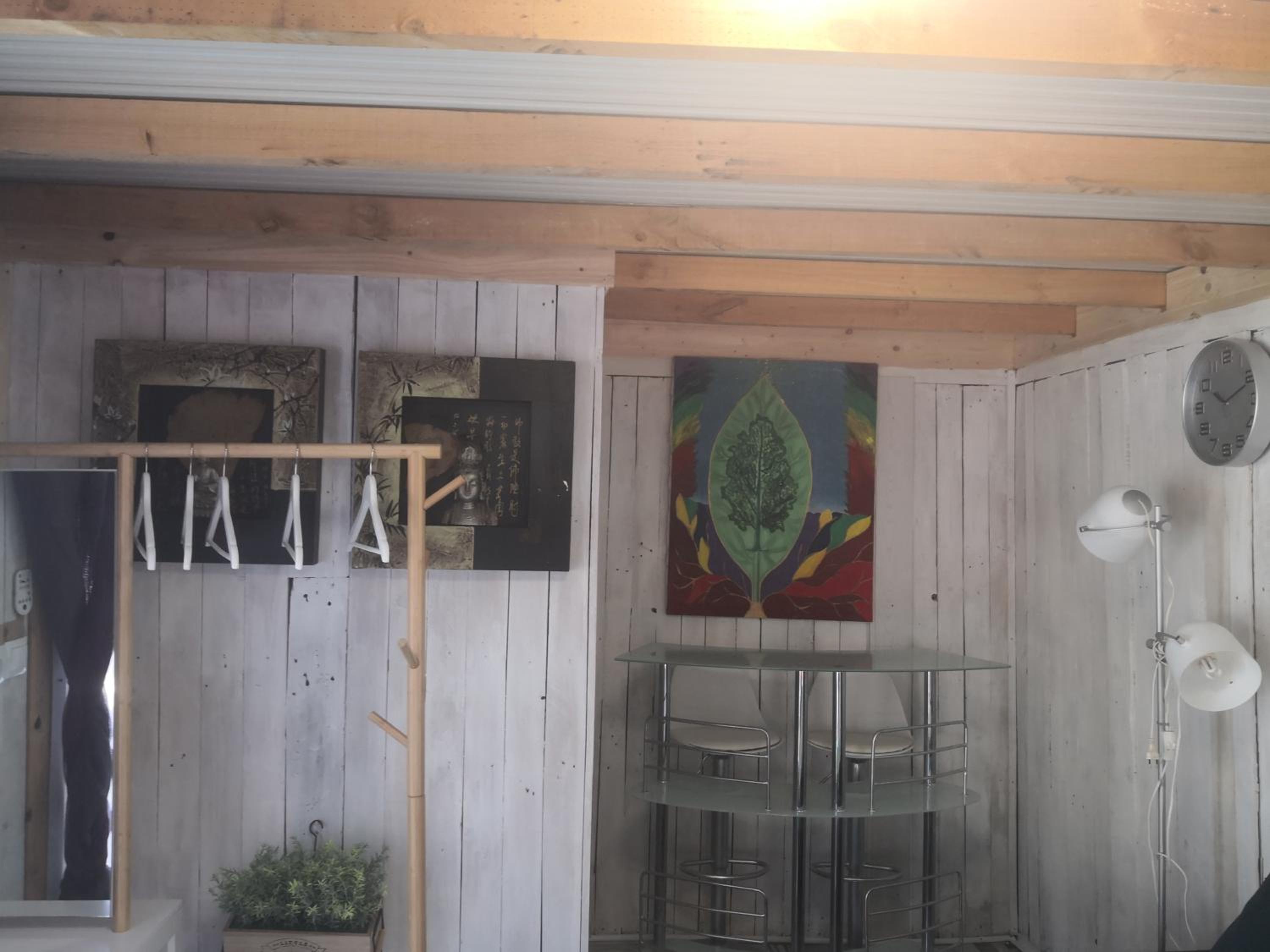 Flor de Loto Romantic Woodhouse casita camping