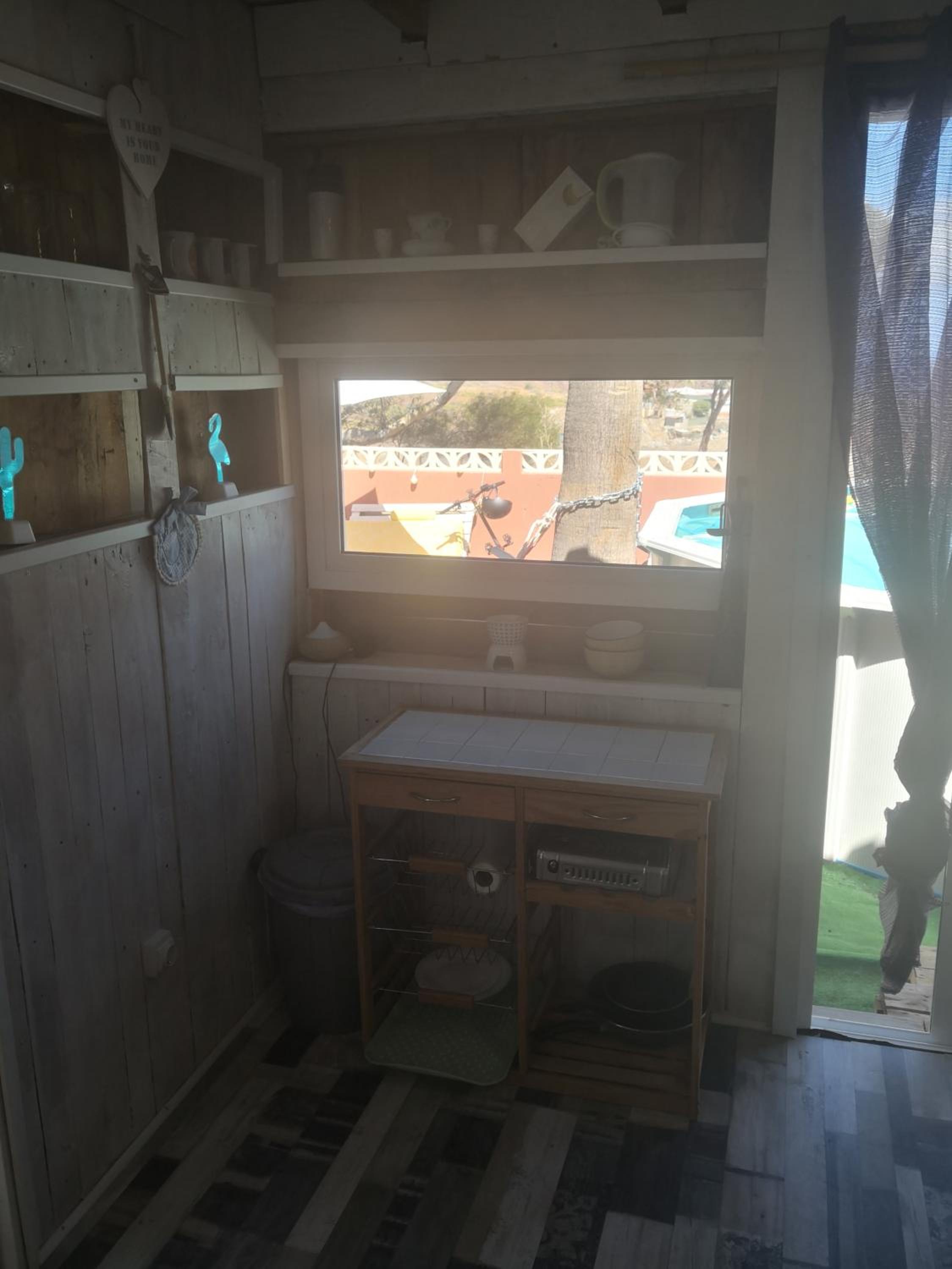 Flor de Loto Romantic Woodhouse casita camping