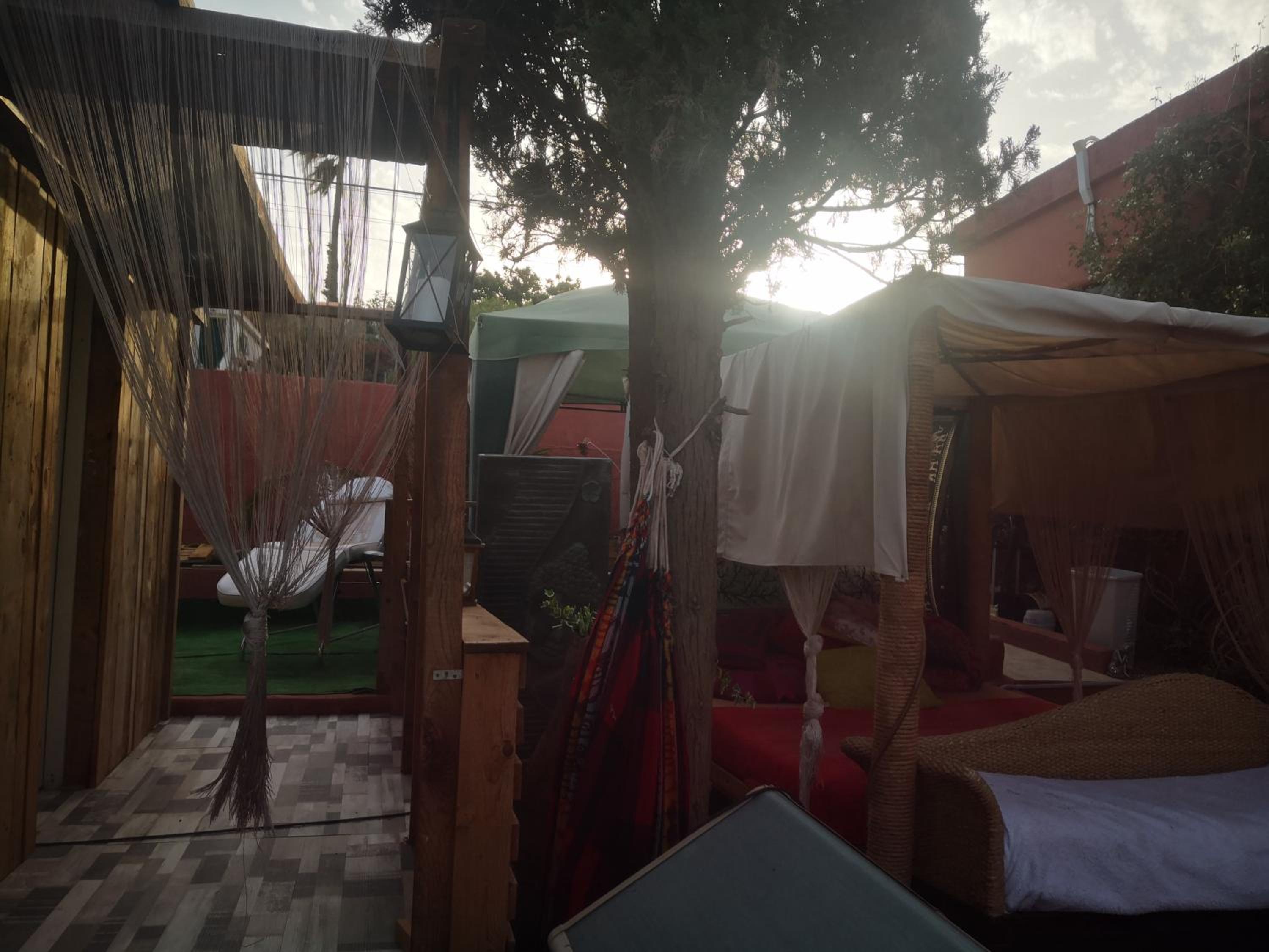 Flor de Loto Romantic Woodhouse casita camping