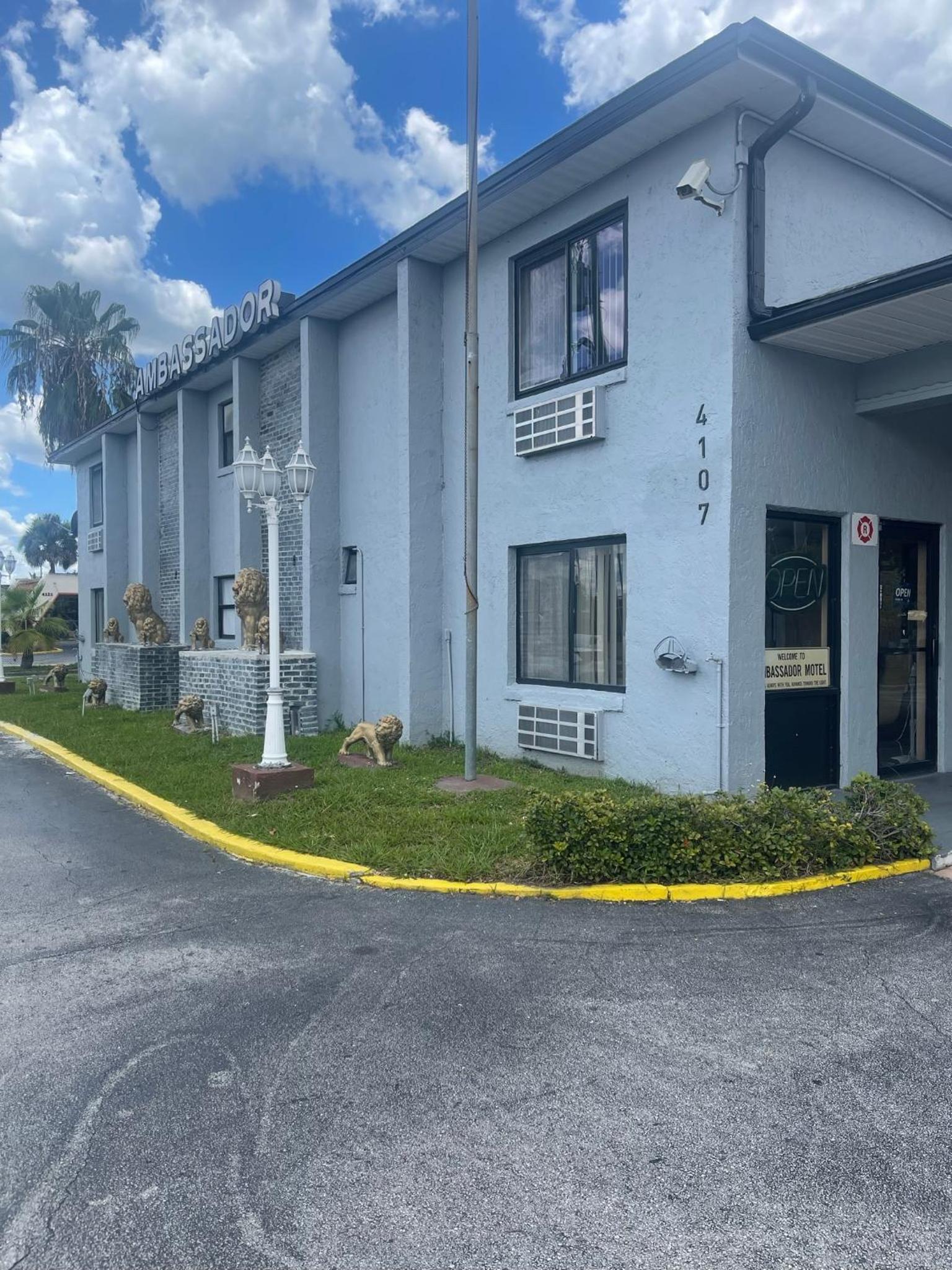 Ambassador Inn - Image 2