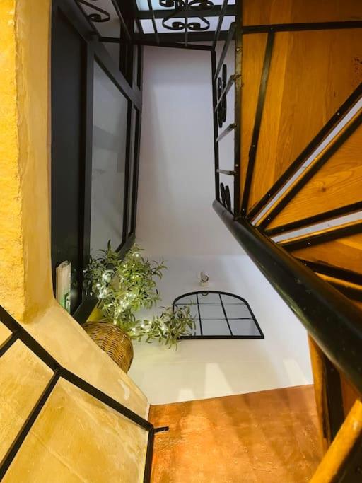 300yr old, self catering, tiny house in Victoria Centre, Gozo view 3