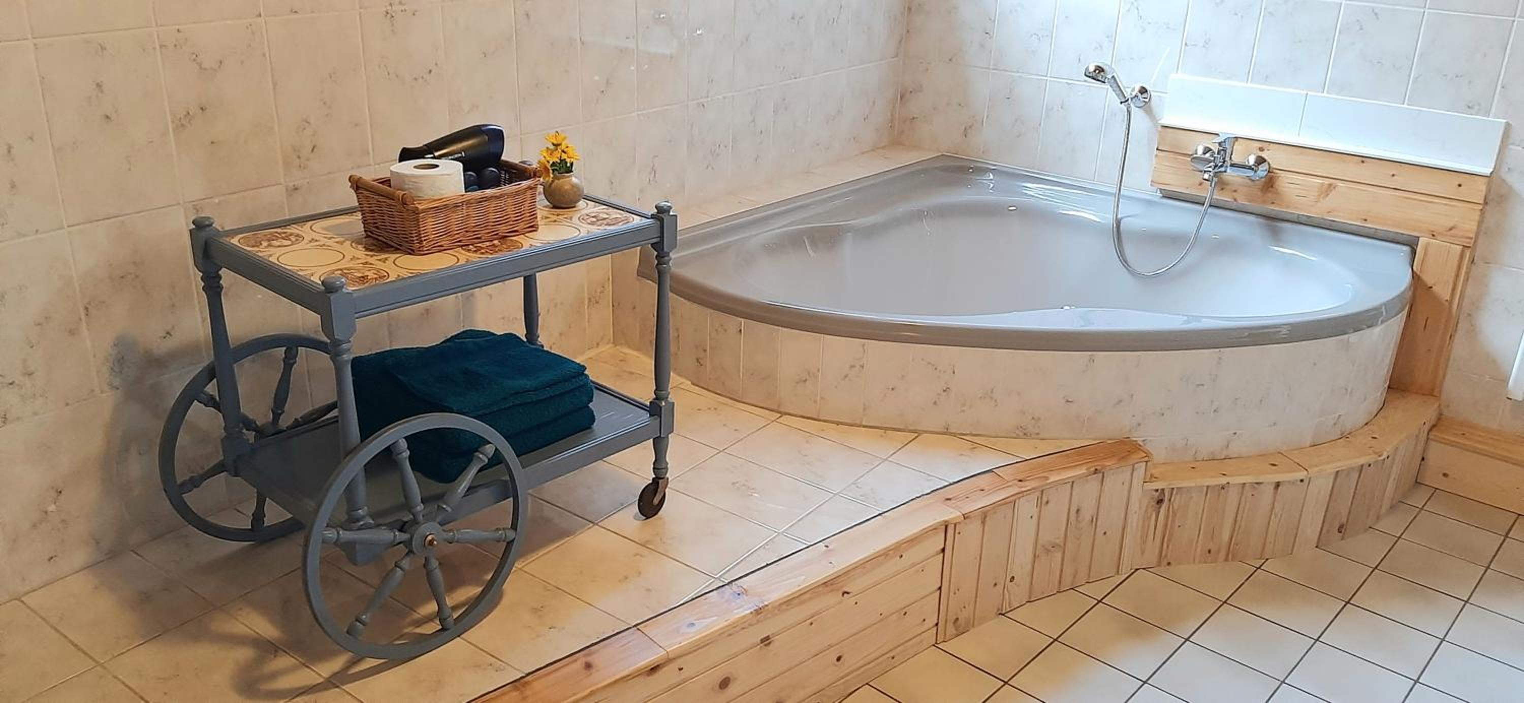 Blue Lagoon Holiday Apartments & Double Room with Balcony