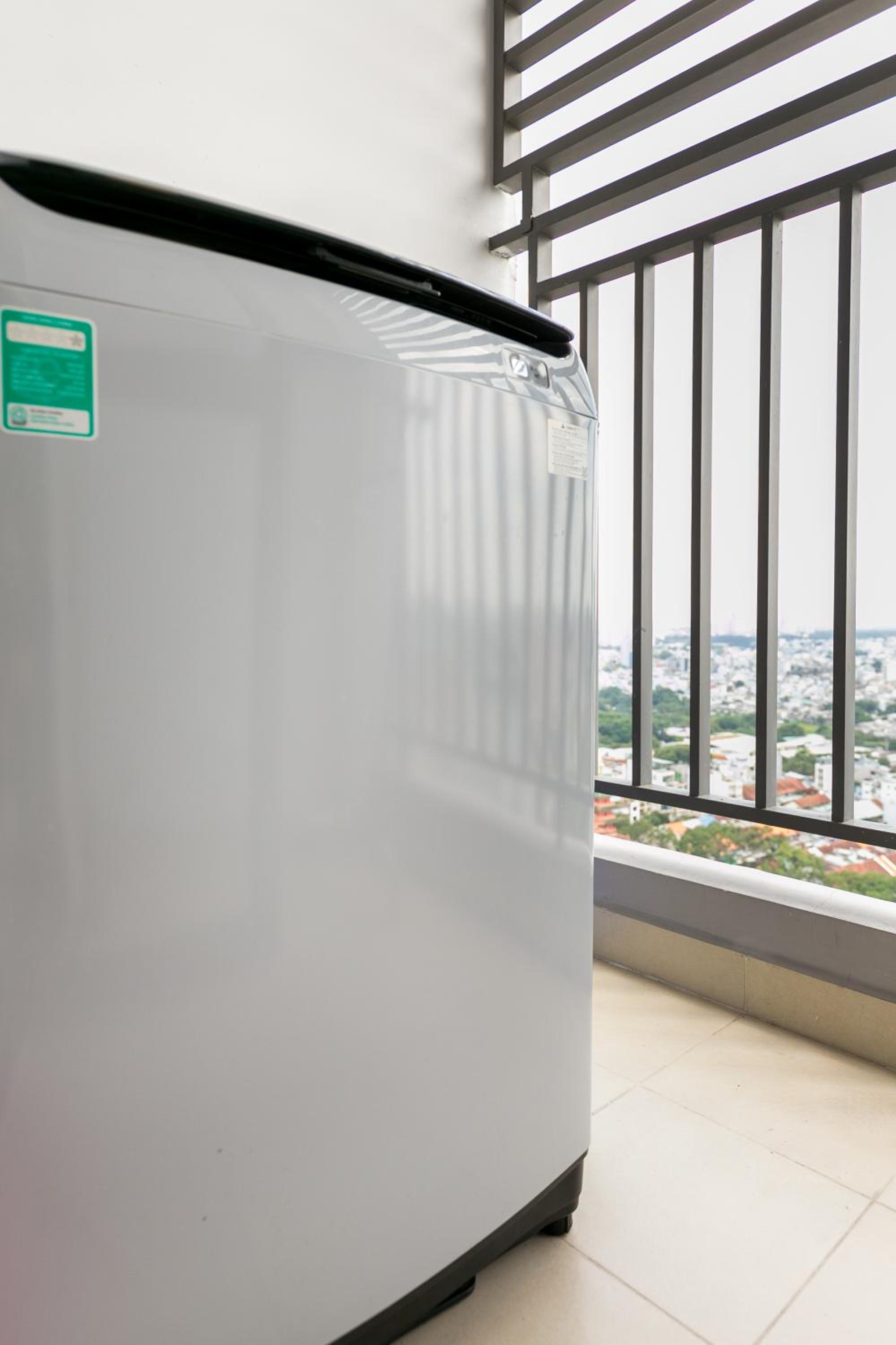 Hotel Spacious Saigon - Infinity Pool in Rivergate - Image 1