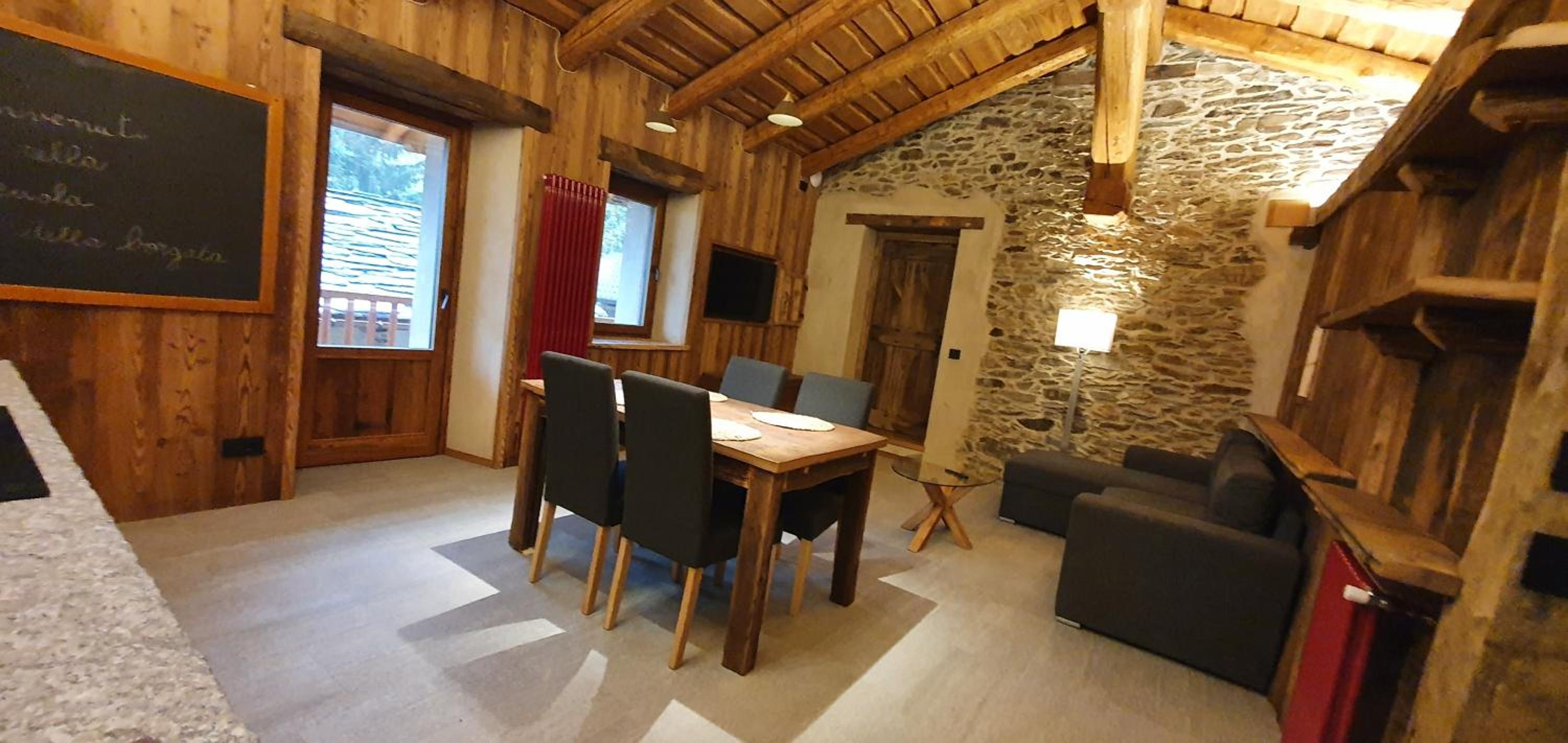 Casa Vacanza I Foresti Ex Scuola