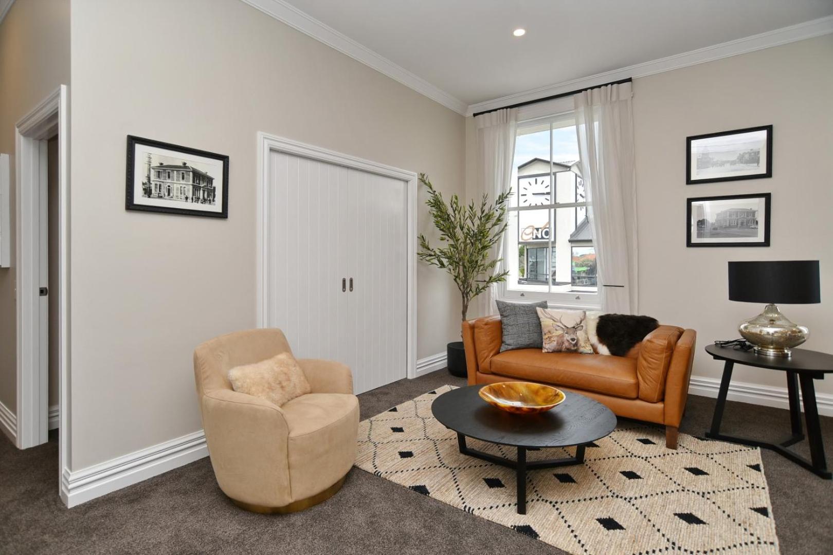 Kaiapoi Luxury Accommodation 1 - Bookahome view 5