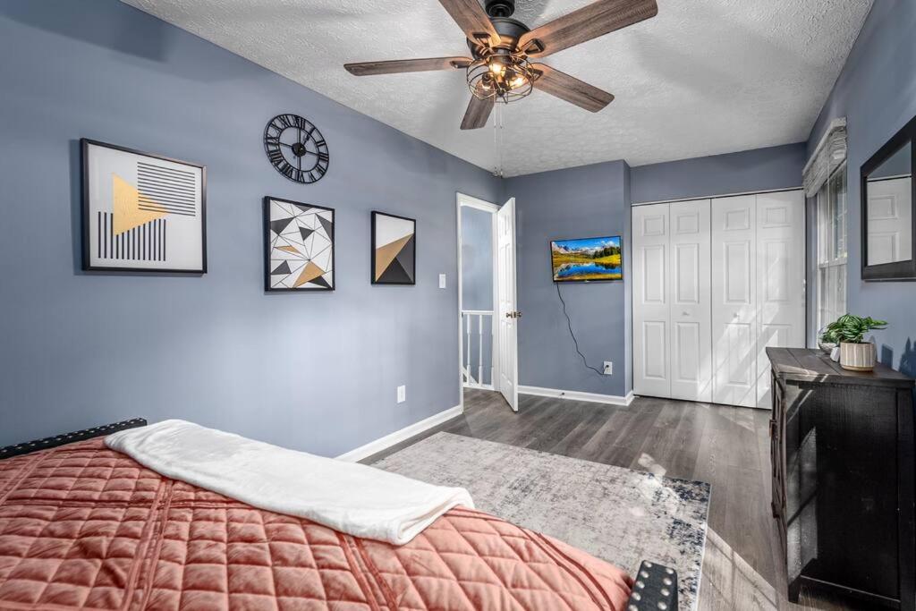 Cozy End Unit Townhouse 1 Mile from Downtown Cary - Property Image 10