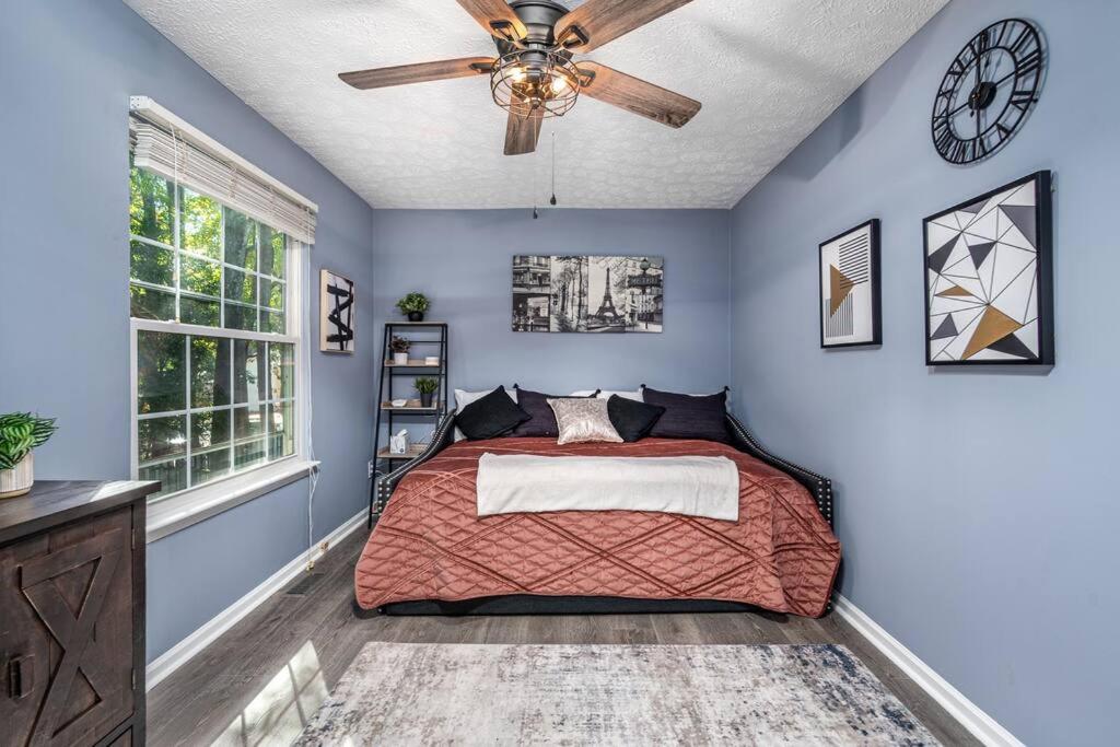 Cozy End Unit Townhouse 1 Mile from Downtown Cary - Property Image 24