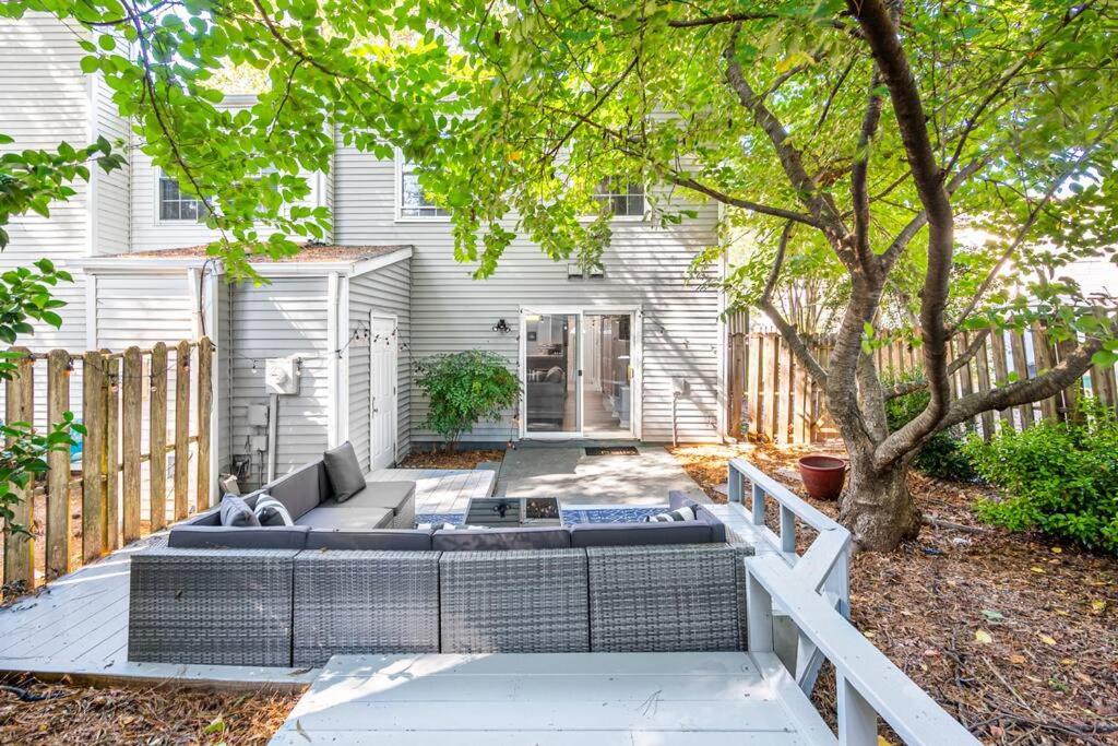 Cozy End Unit Townhouse 1 Mile from Downtown Cary - Property Image 35