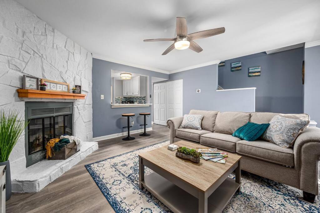 Cozy End Unit Townhouse 1 Mile from Downtown Cary - Property Image 12