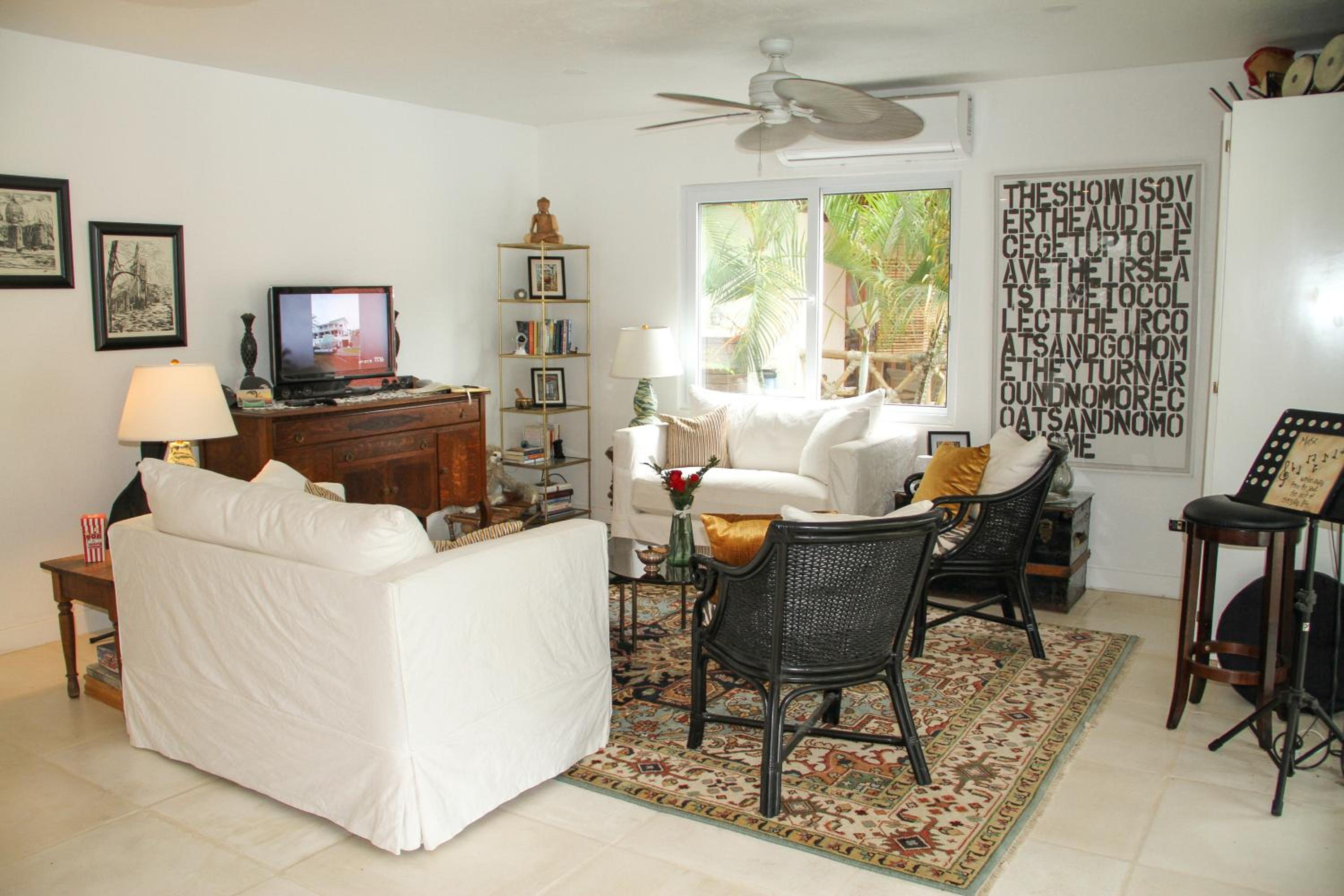 Casa Vitality Bed and Breakfast - Playa Guiones, Nosara - 4 Minute Walk to the Beach
