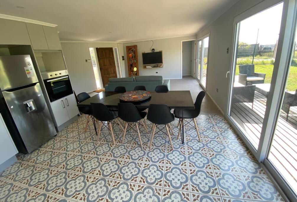 Moderna casa nueva en hermosa y soleada parcela