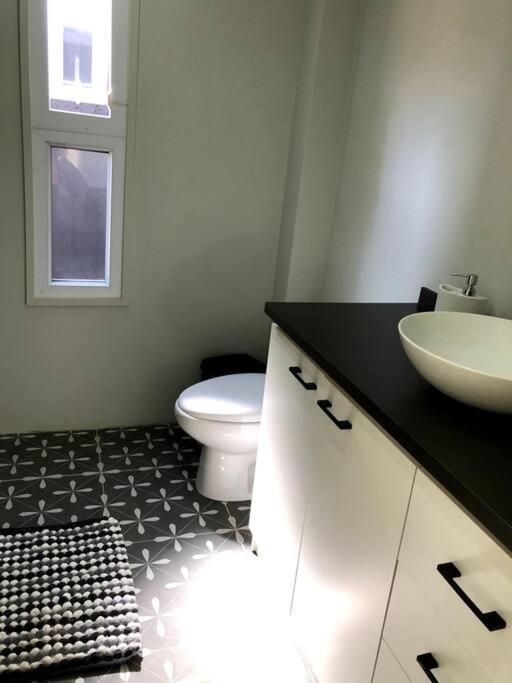 Moderna casa nueva en hermosa y soleada parcela