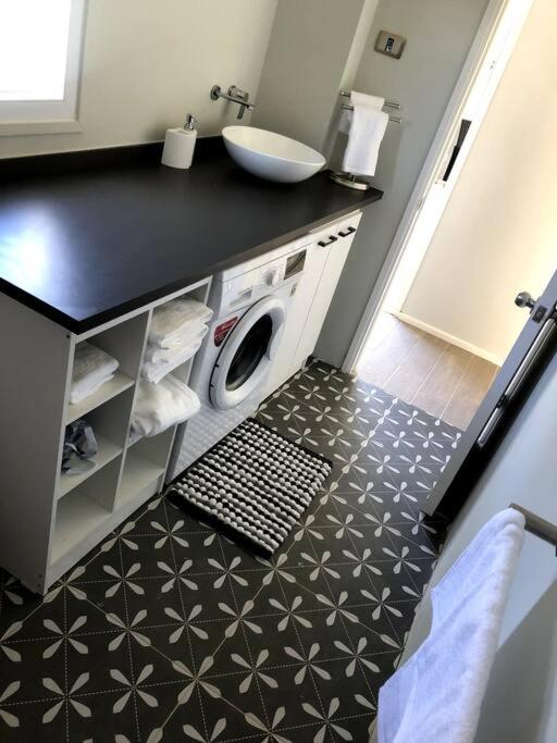 Moderna casa nueva en hermosa y soleada parcela