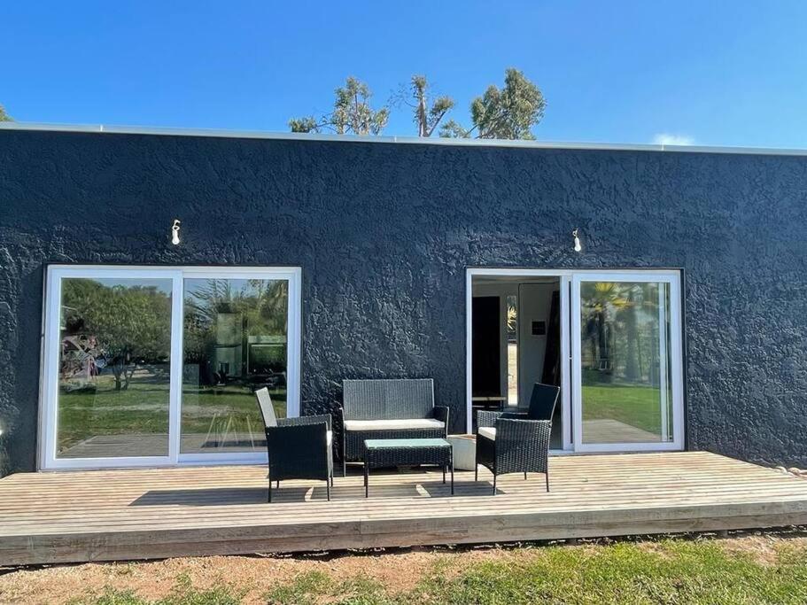 Moderna casa nueva en hermosa y soleada parcela