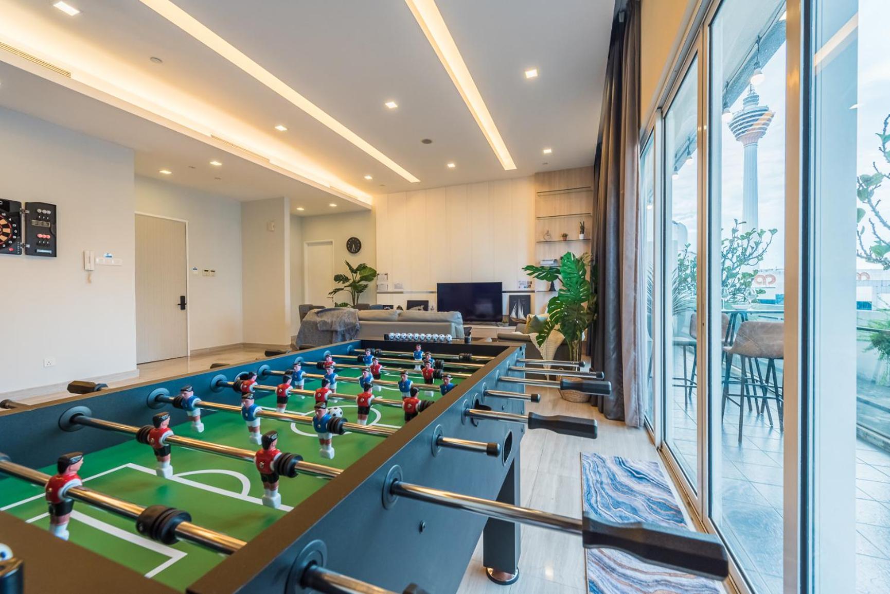 10Pax Penthouse - Ultimate Urban Experience at Changkat by Verano