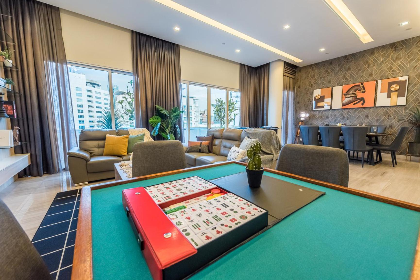 10Pax Penthouse - Ultimate Urban Experience at Changkat by Verano