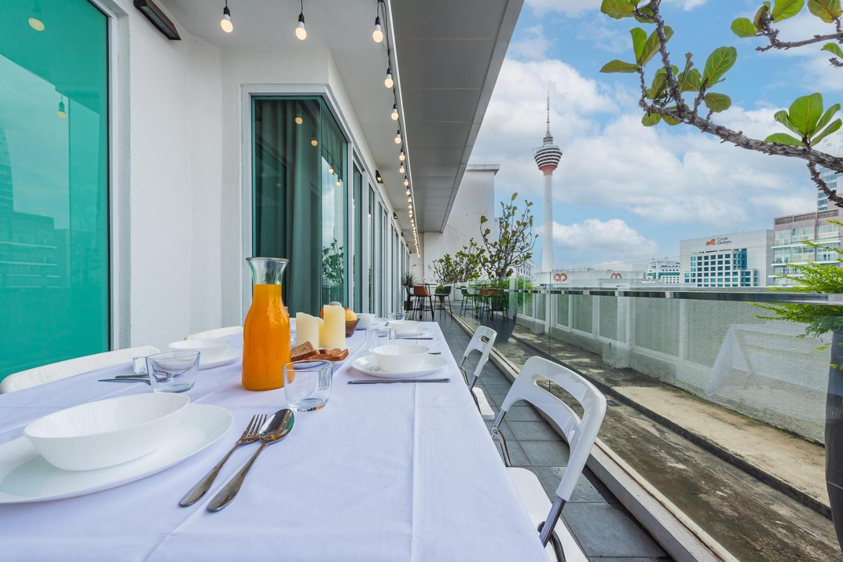 Starlight Penthouse 6-12Pax, 600m to Pavilion KL by Verano
