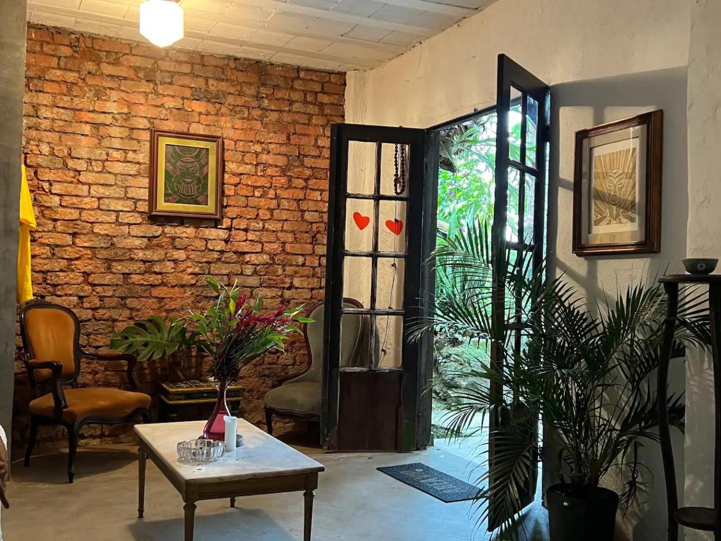 Amazing forest House in the city! Private guest suite - double studio room