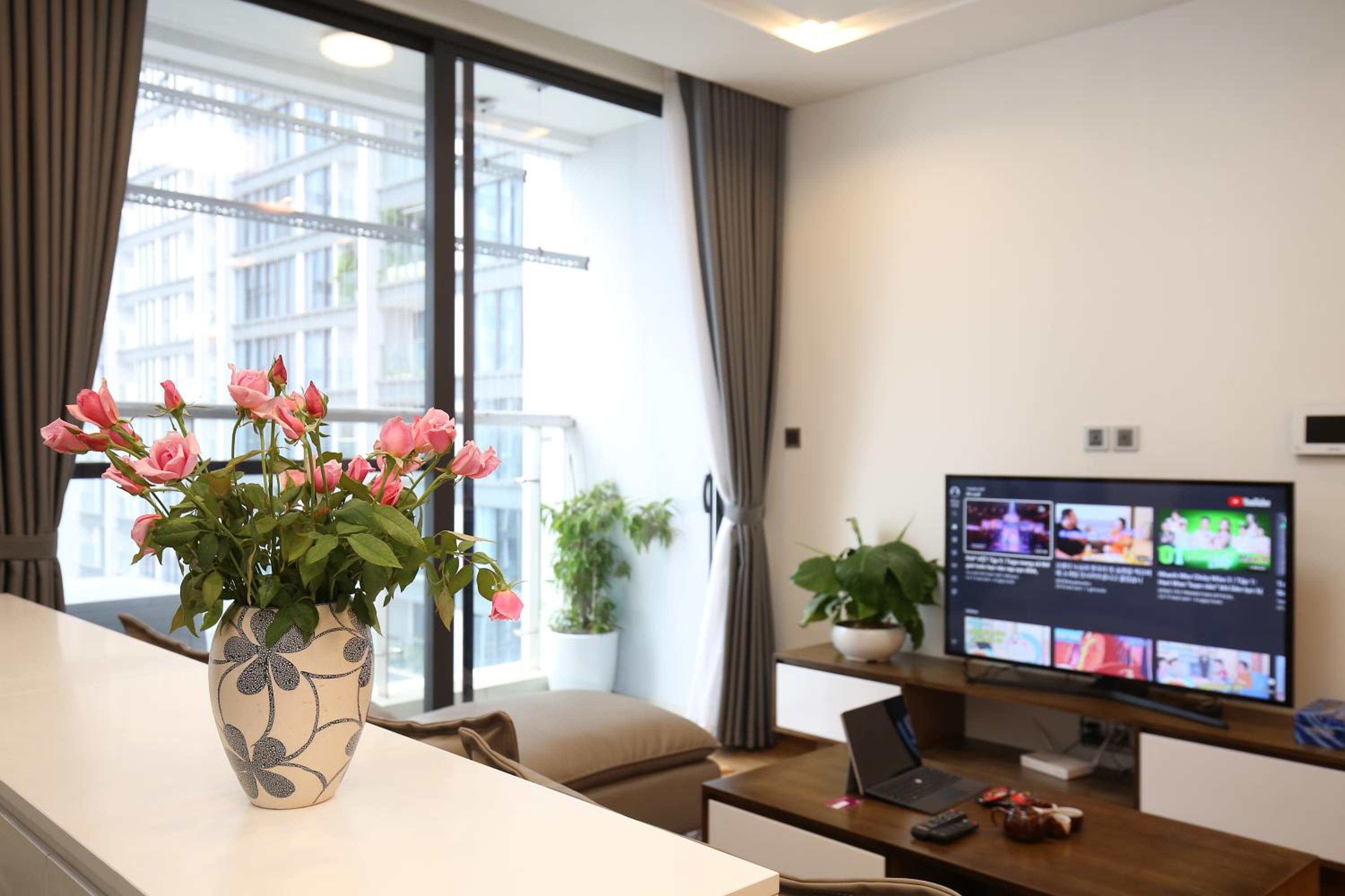 Investland- Vinhomes Metropolis one, two, three, four bedrooms