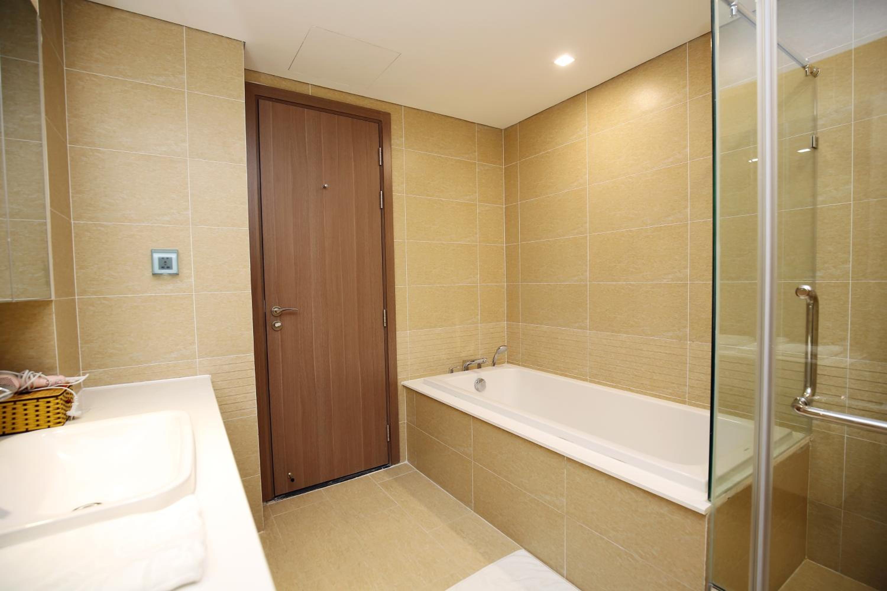 Investland- Vinhomes Metropolis one, two, three, four bedrooms