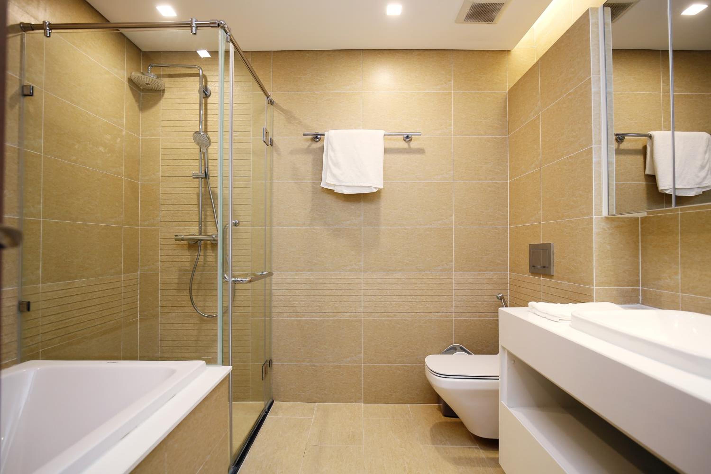 Investland- Vinhomes Metropolis one, two, three, four bedrooms