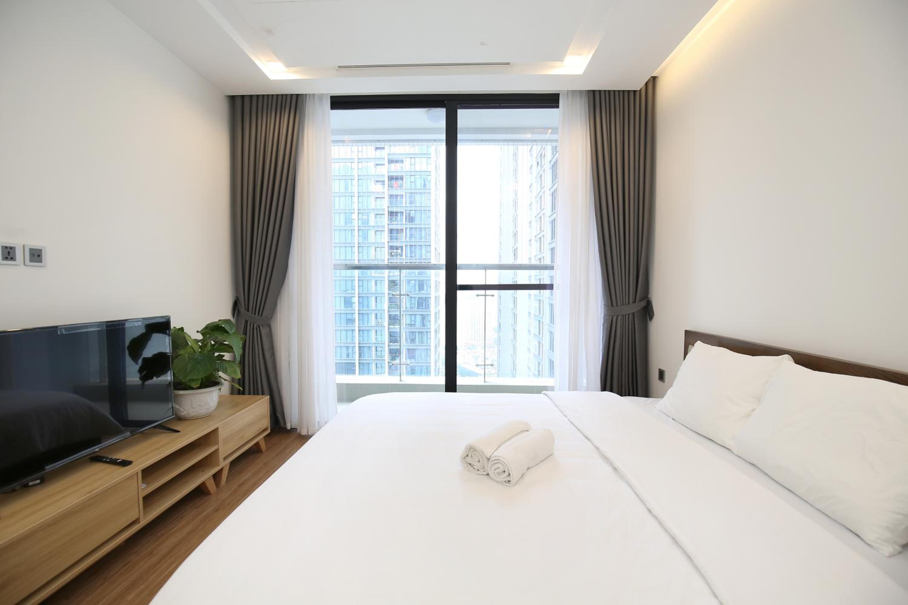 Investland- Vinhomes Metropolis one, two, three, four bedrooms