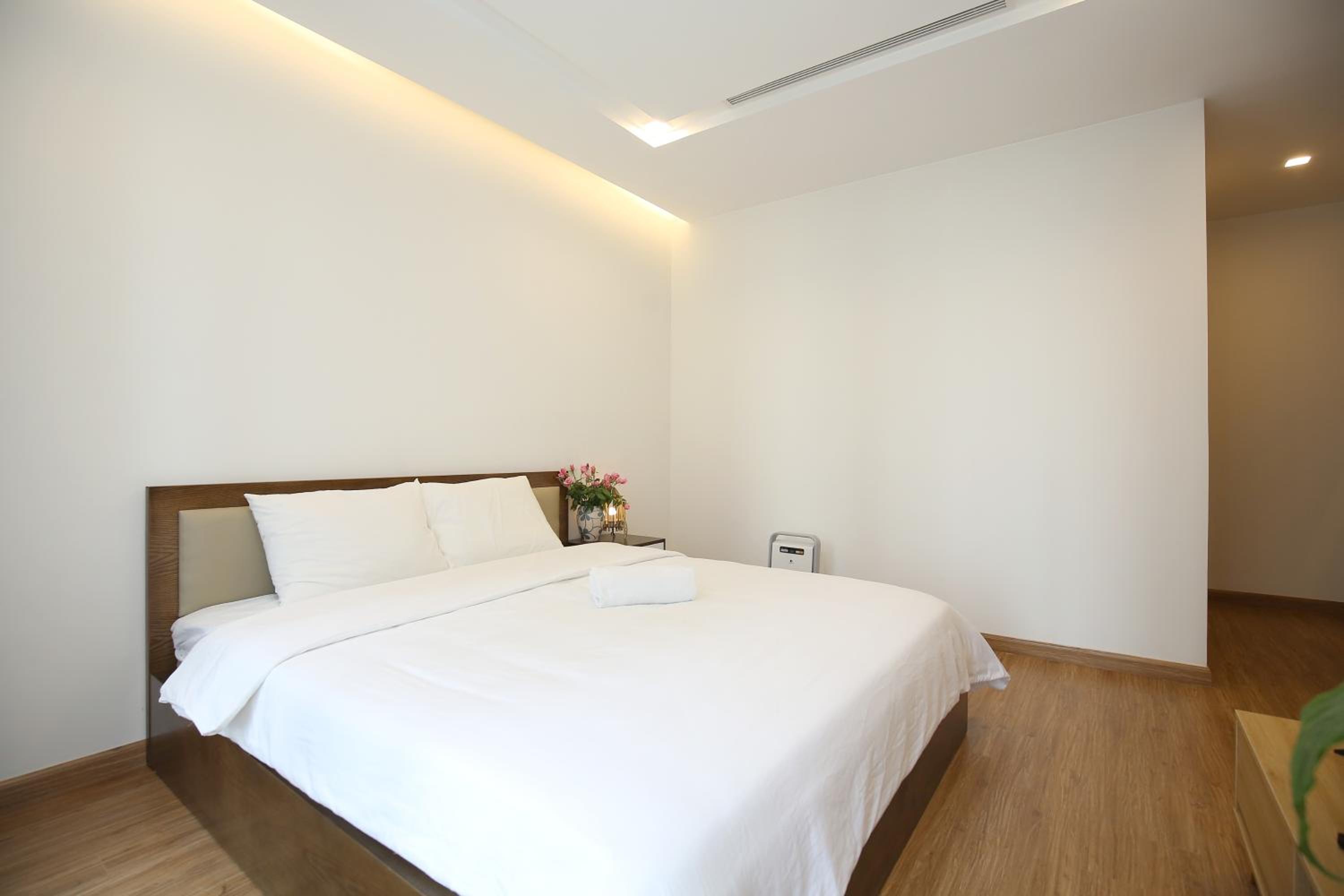 Investland- Vinhomes Metropolis one, two, three, four bedrooms