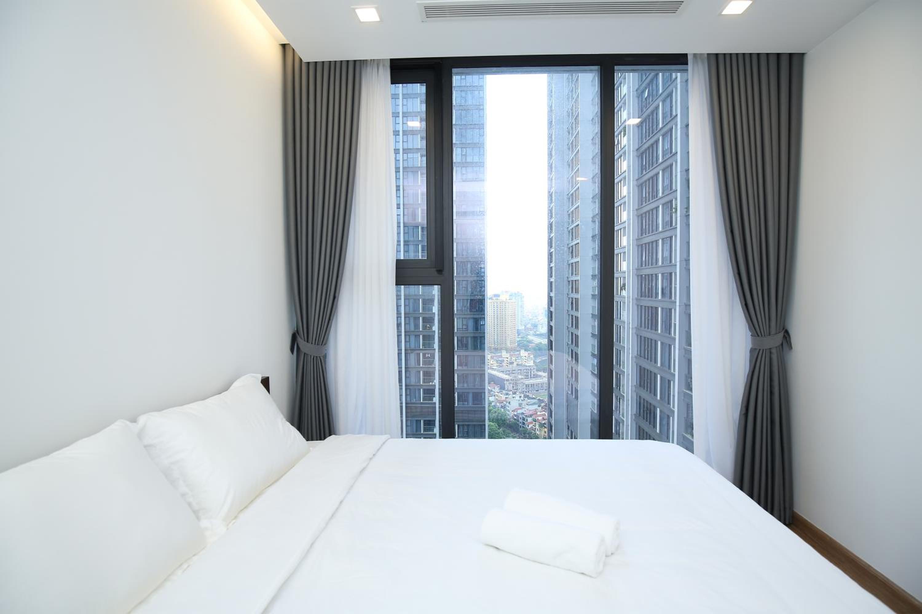 Investland- Vinhomes Metropolis one, two, three, four bedrooms