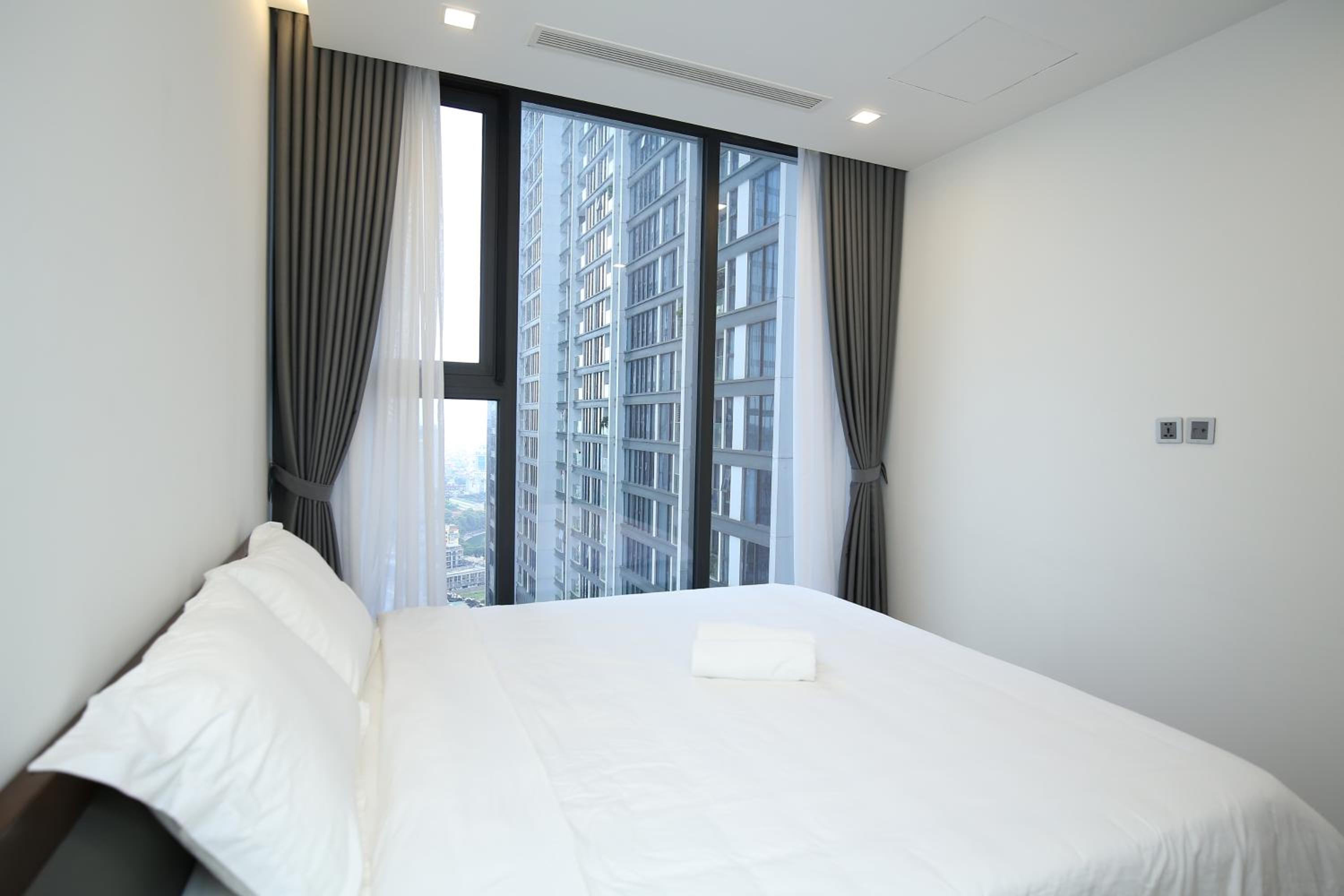 Investland- Vinhomes Metropolis one, two, three, four bedrooms
