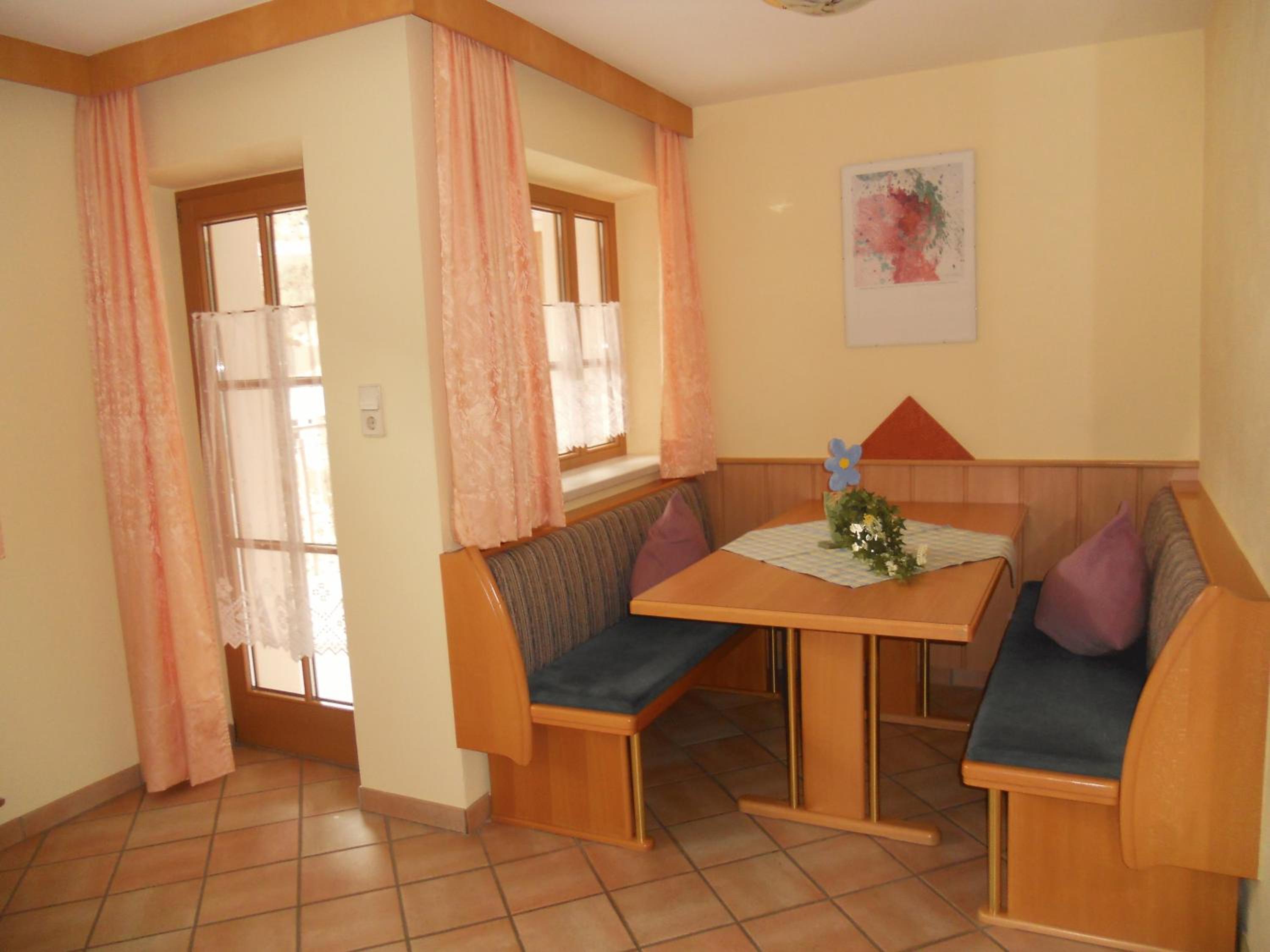 Appartement beim Brunnen 12 view 5