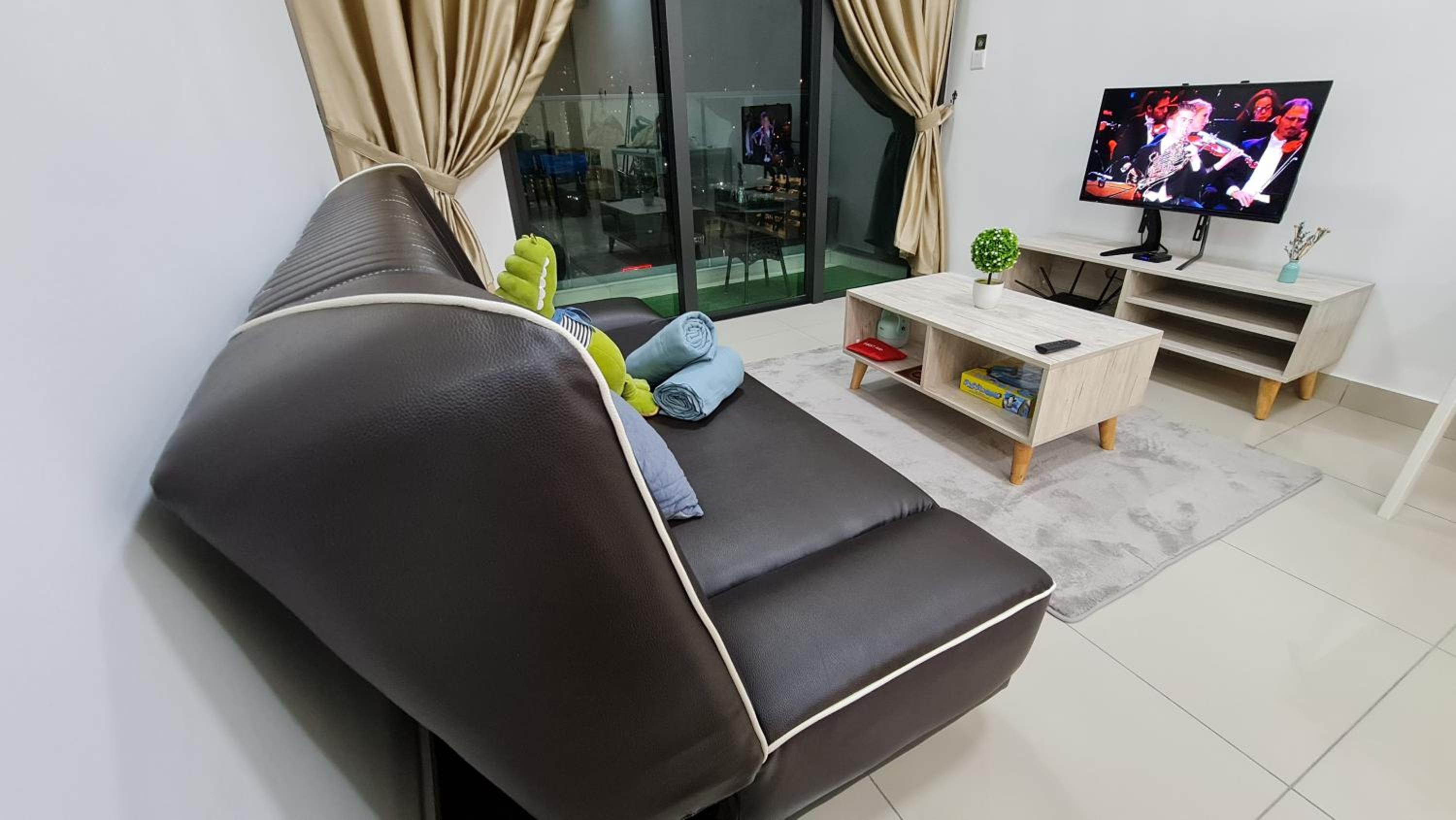 Luxury 5STAR 2Room Resort Suite Mid Valley Sunway Kuala Lumpur by Stayz Suites