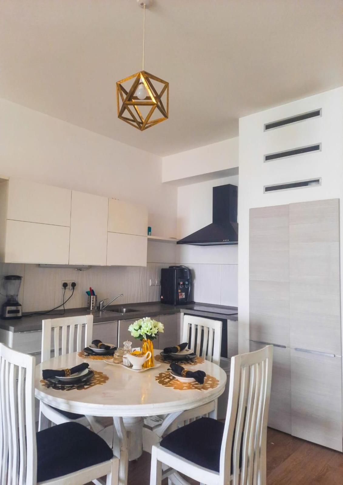 Bgee Apartments