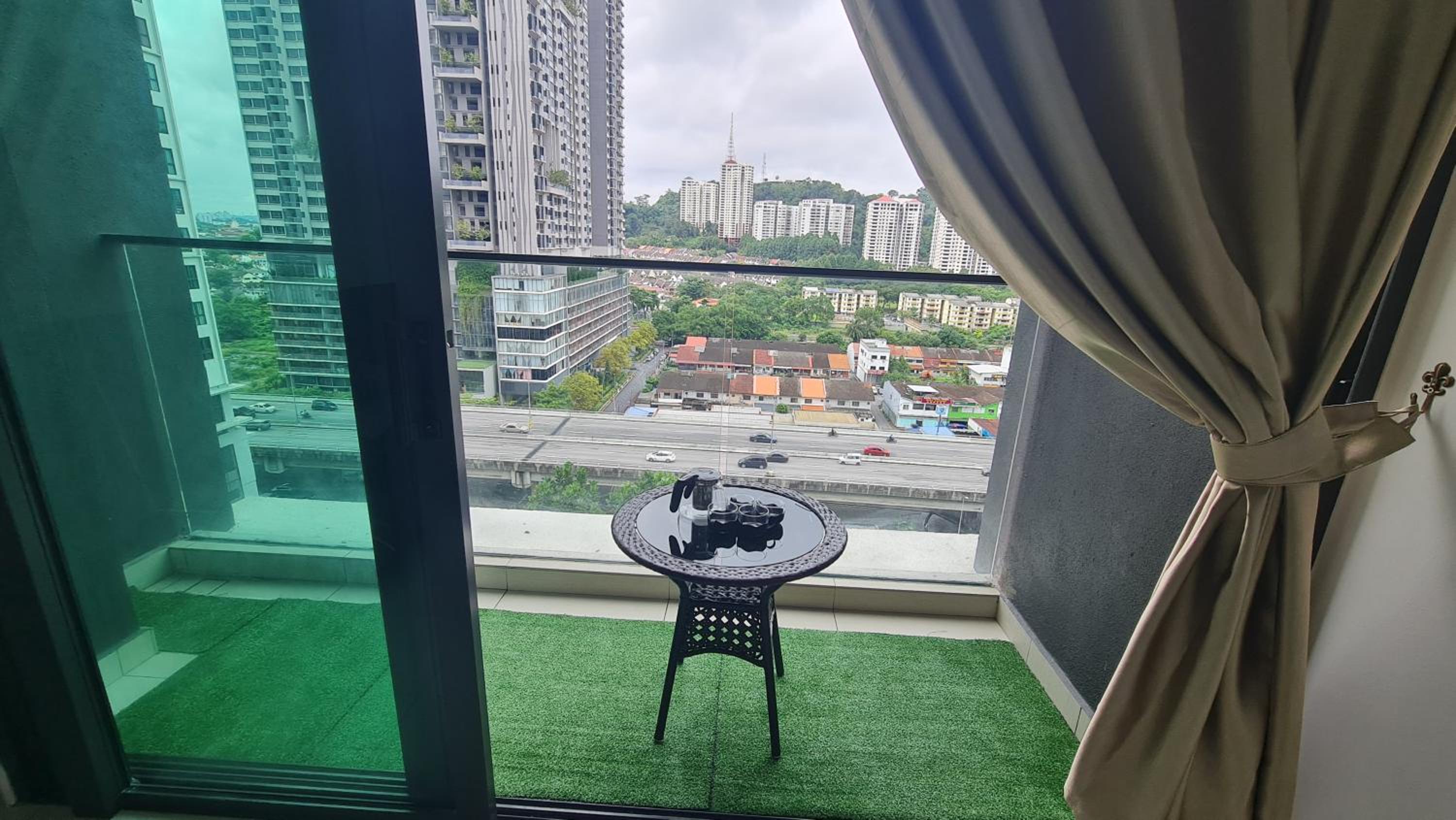 Luxury 5STAR 2Room Resort Suite Mid Valley Sunway Kuala Lumpur by Stayz Suites