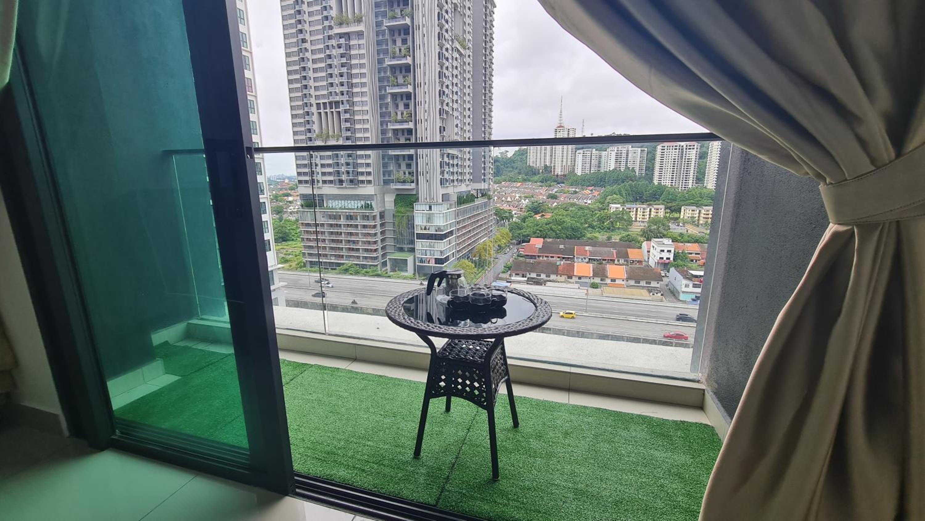 Luxury 5STAR 2Room Resort Suite Mid Valley Sunway Kuala Lumpur by Stayz Suites