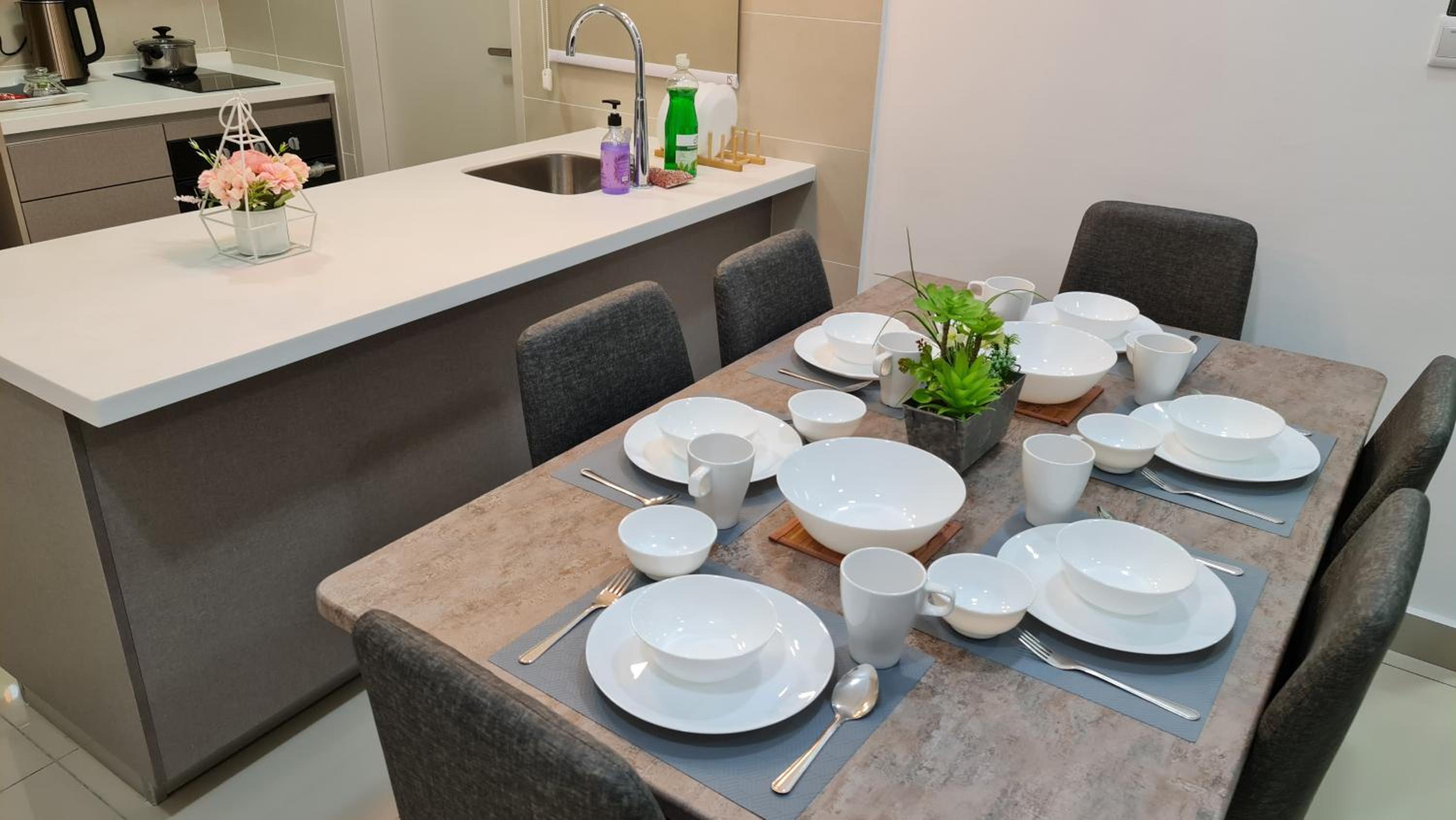 Luxury 5STAR 2Room Resort Suite Mid Valley Sunway Kuala Lumpur by Stayz Suites