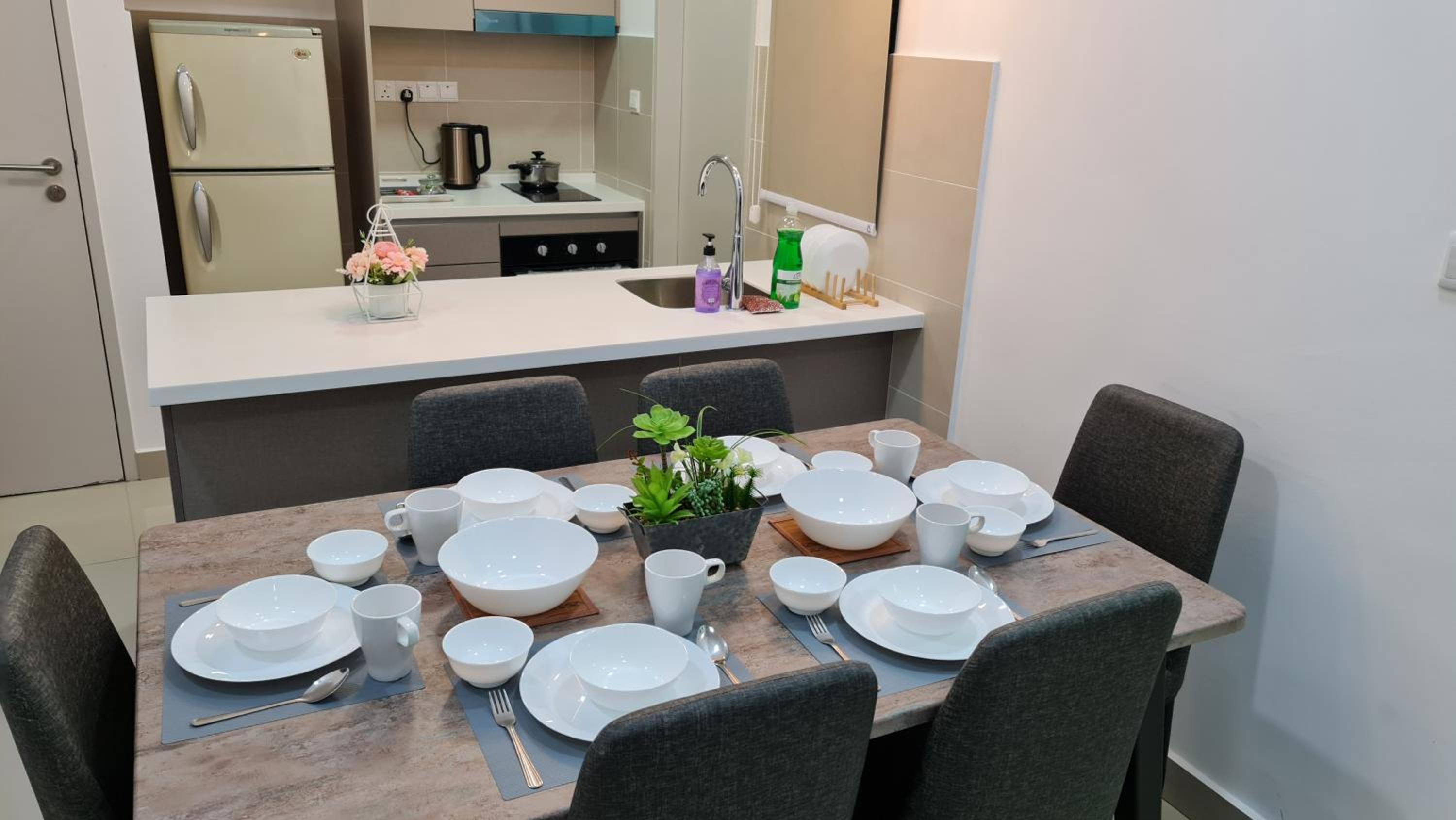 Luxury 5STAR 2Room Resort Suite Mid Valley Sunway Kuala Lumpur by Stayz Suites