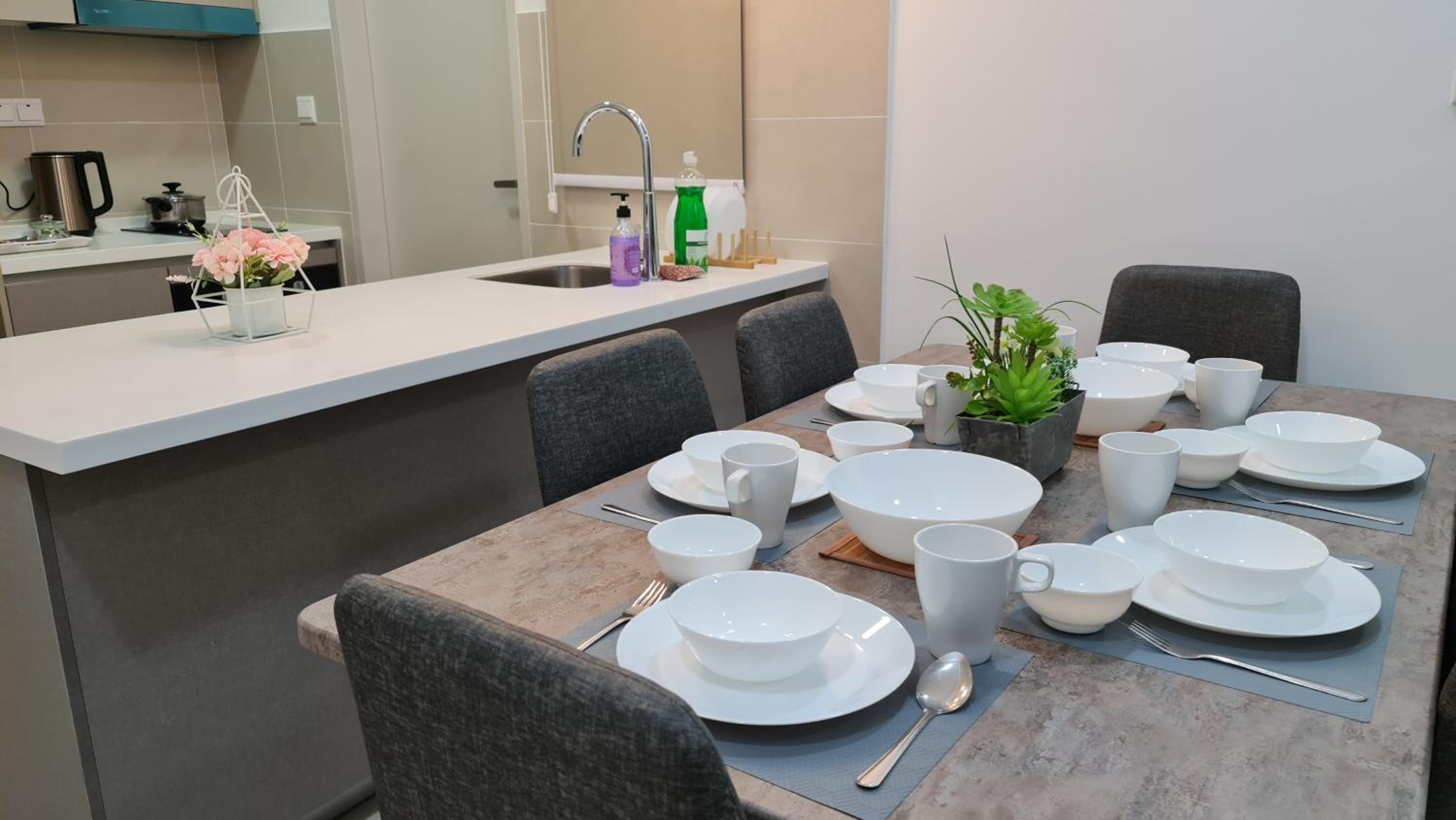 Luxury 5STAR 2Room Resort Suite Mid Valley Sunway Kuala Lumpur by Stayz Suites