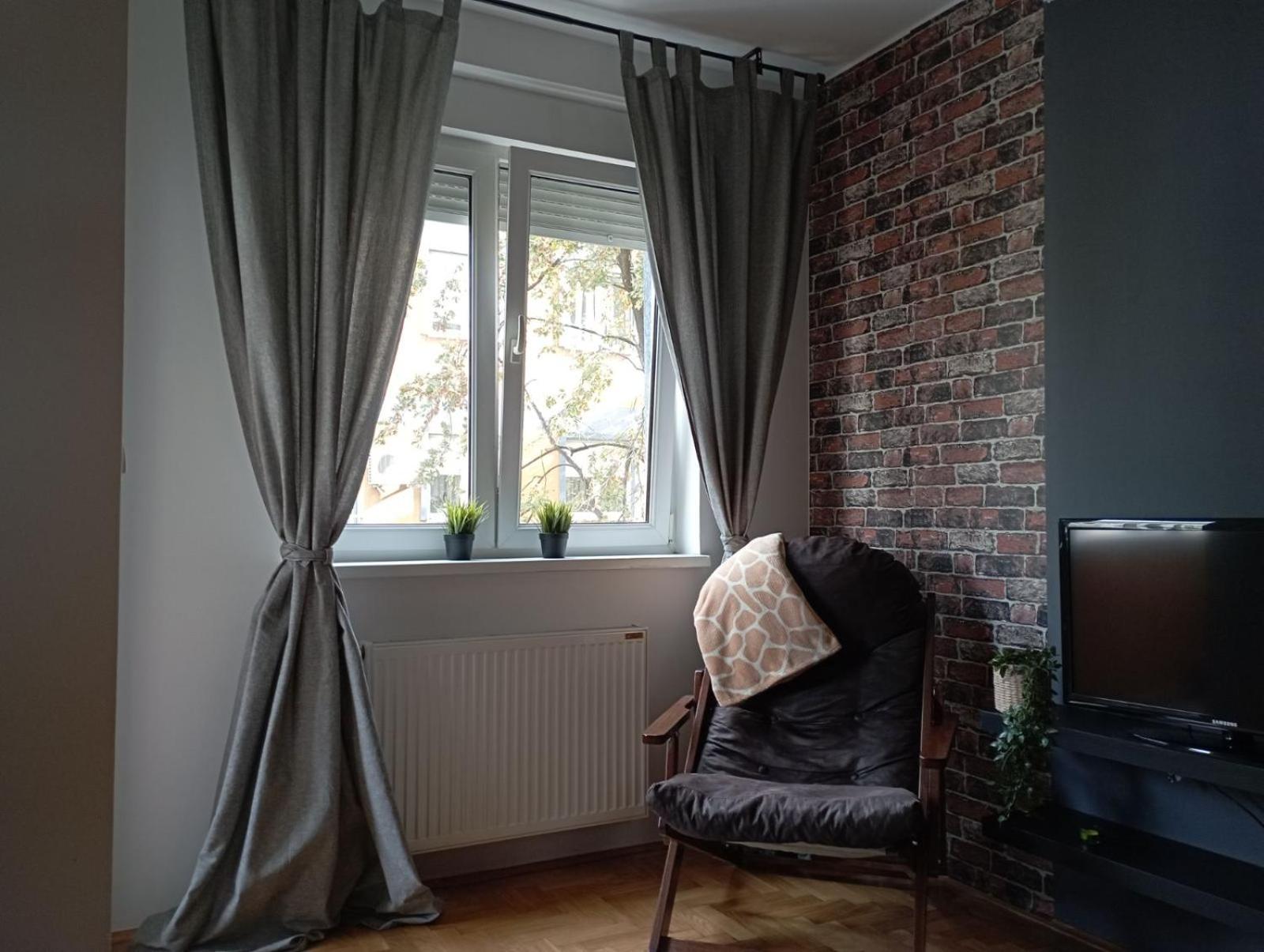 Sun Center Apartment