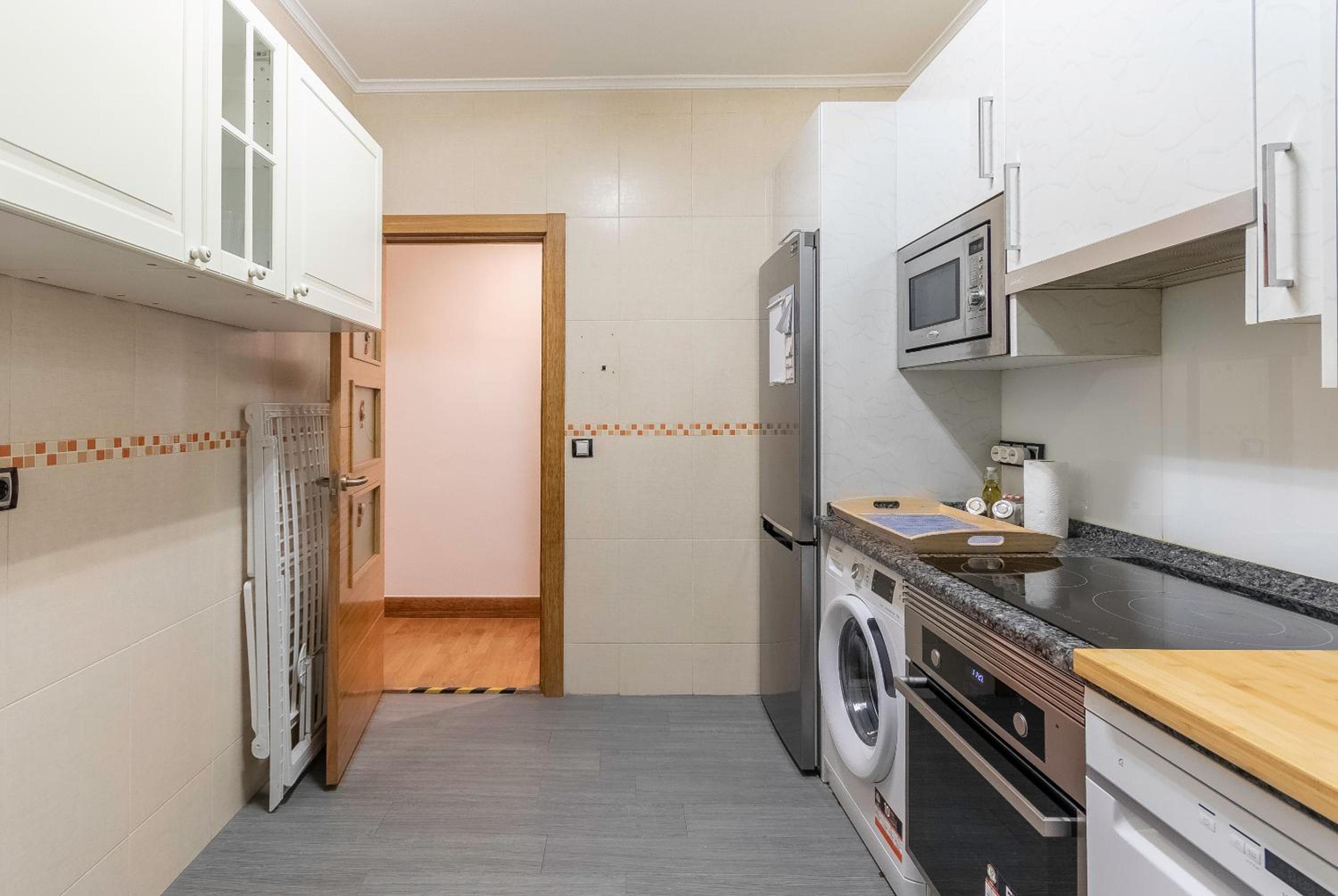 Bilbao Market with parking by Aston Rentals