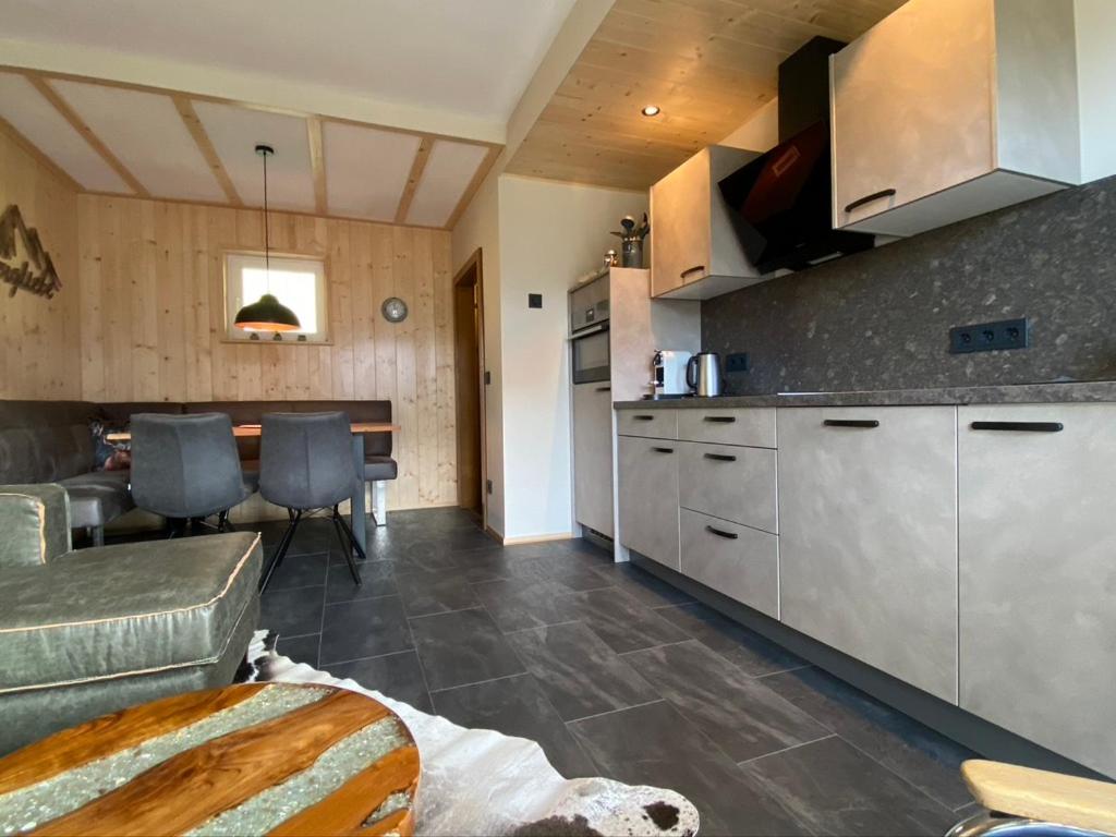 Nocky Mountains Lodge and Apartment