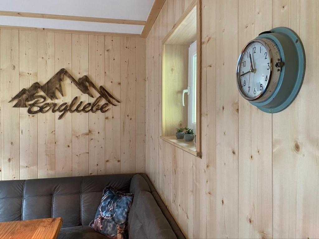 Nocky Mountains Lodge and Apartment