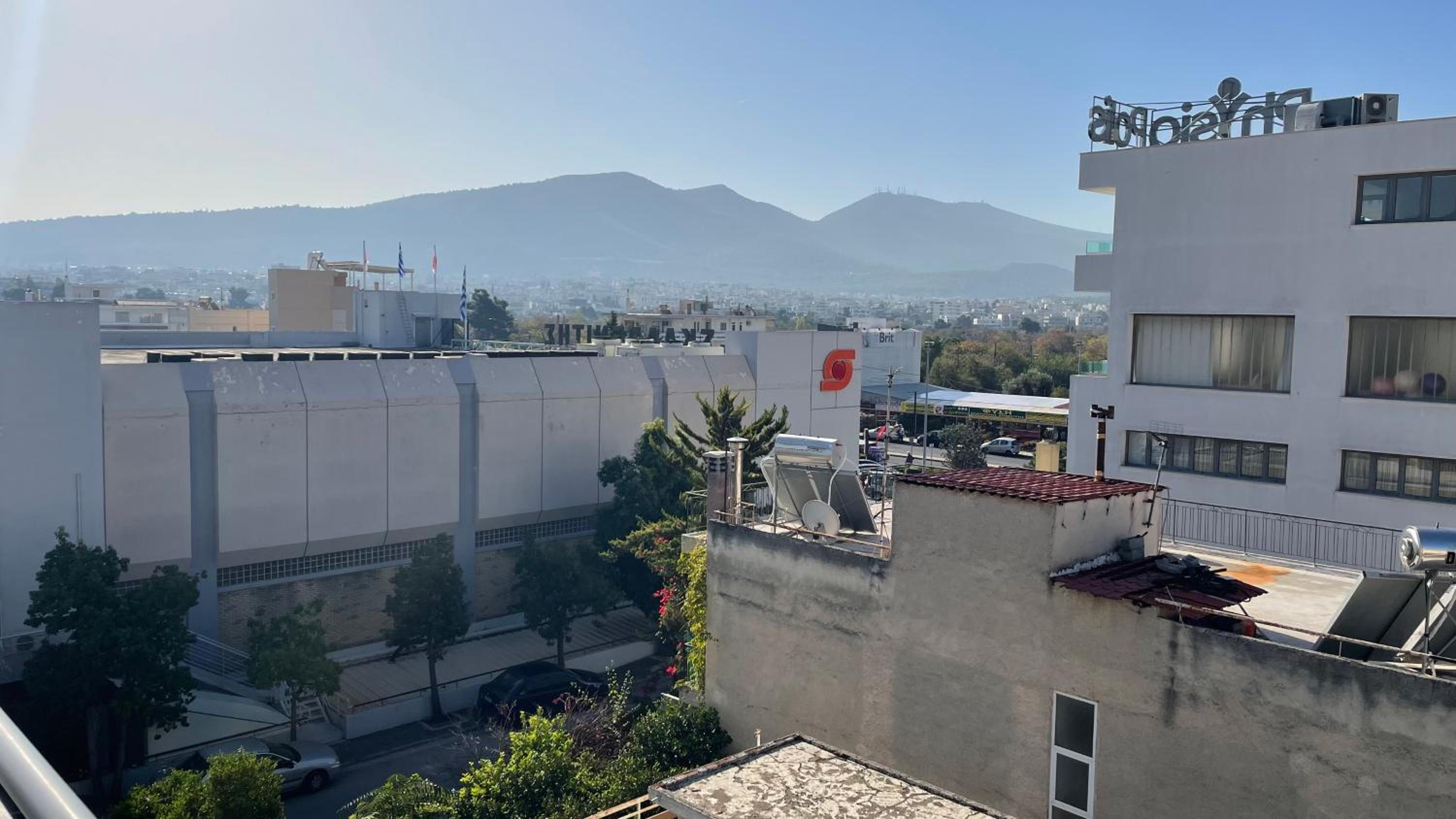 Awesome Home 3' from Metro (M3) Station Agia Paraskevi