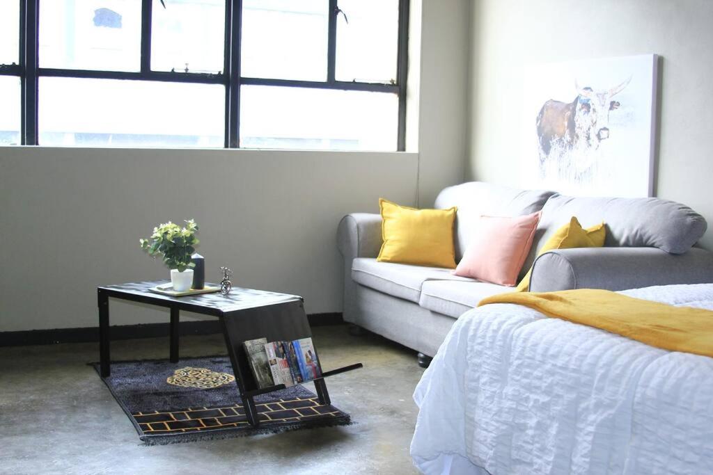 Air: Fox on Maboneng