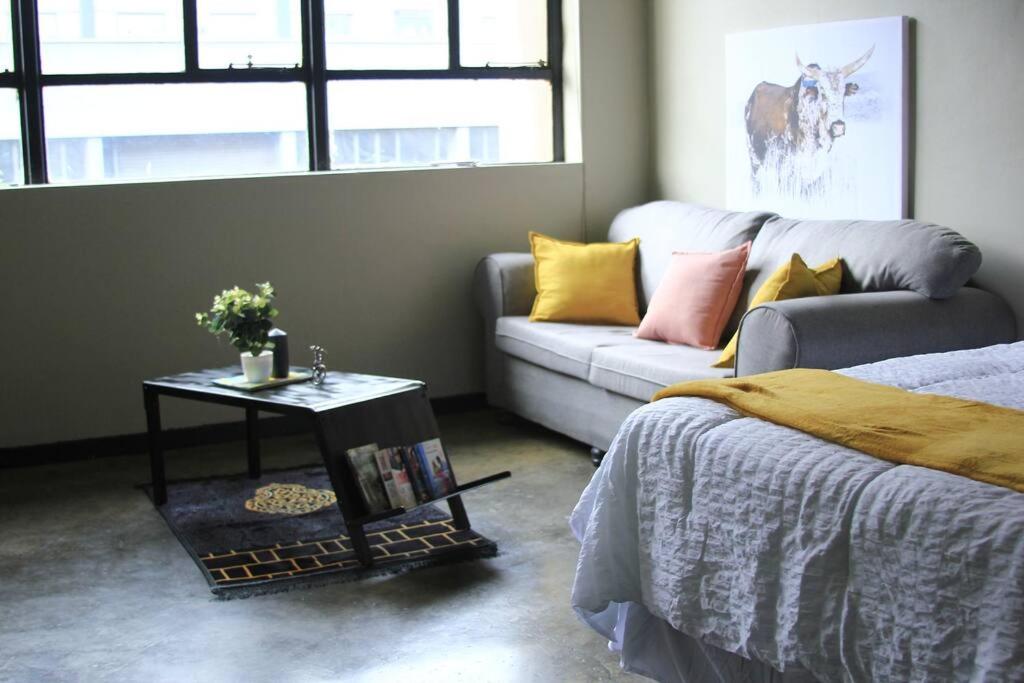Air: Fox on Maboneng