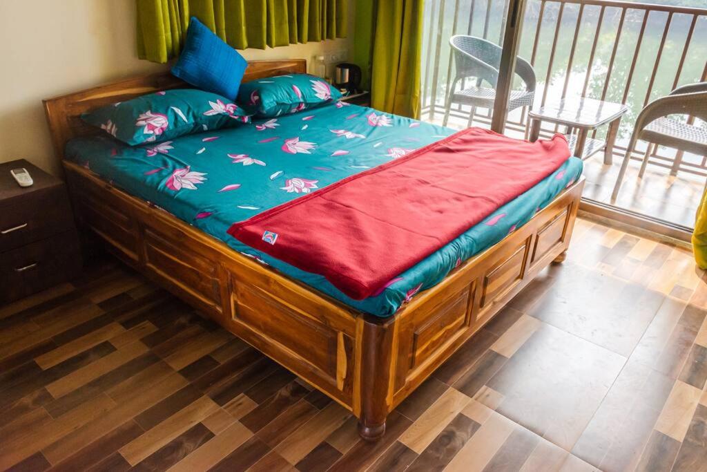 Spacious Villa in Kolad with River Access and Food view 5