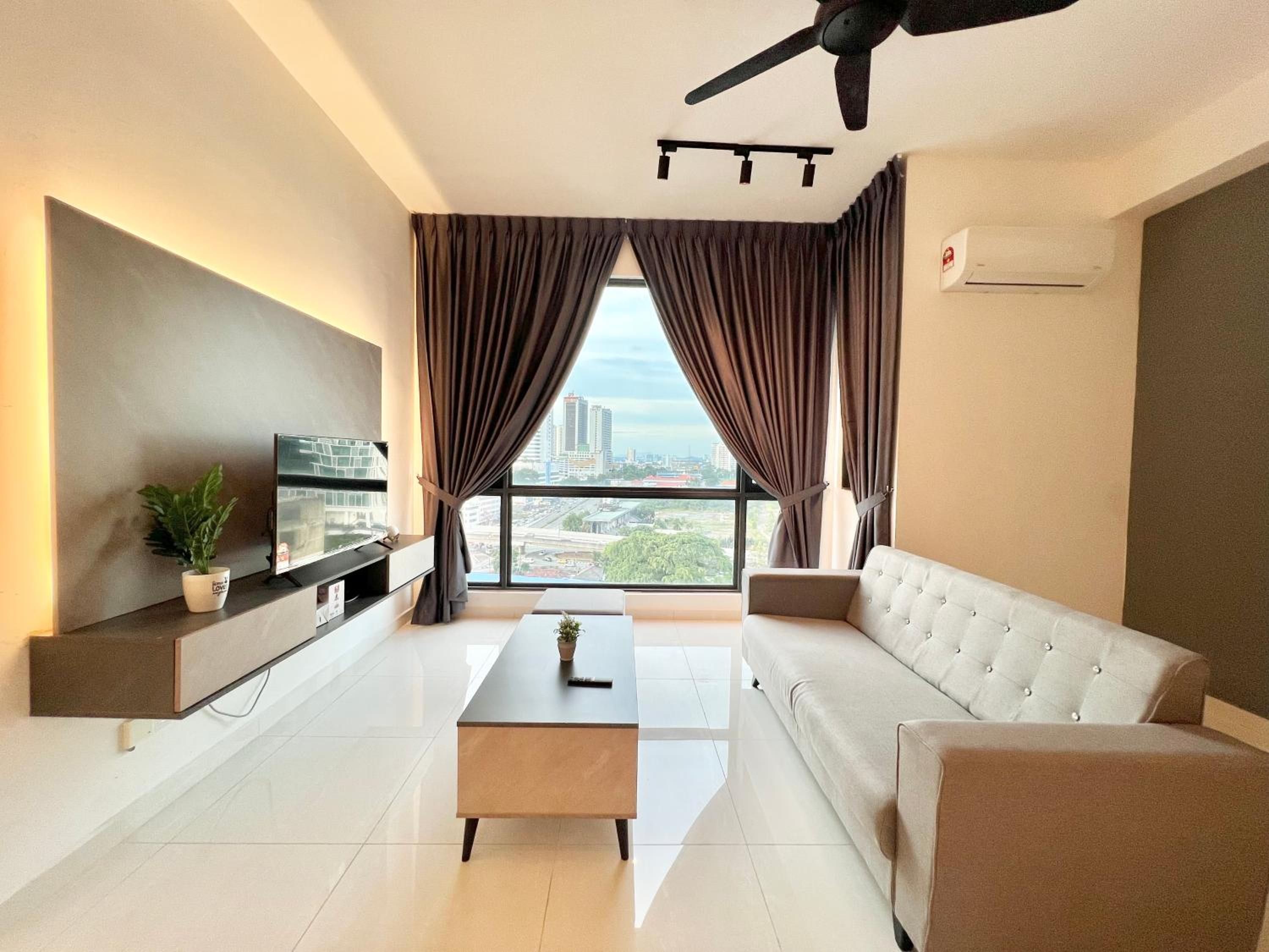 SKS Pavillion Residence Suites by Luxecocoo CK Johor Bahru
