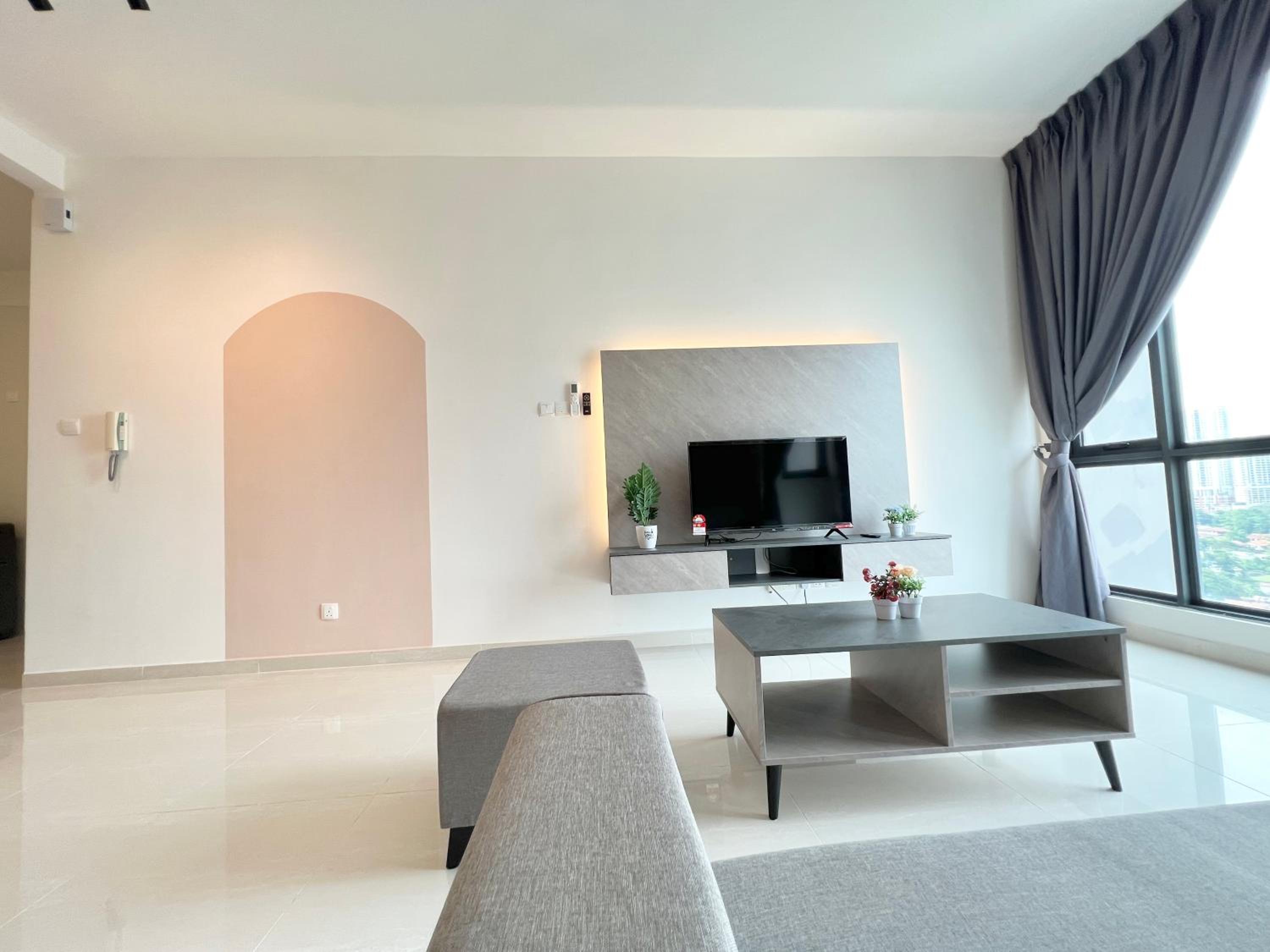 SKS Pavillion Residence Suites by Luxecocoo CK Johor Bahru