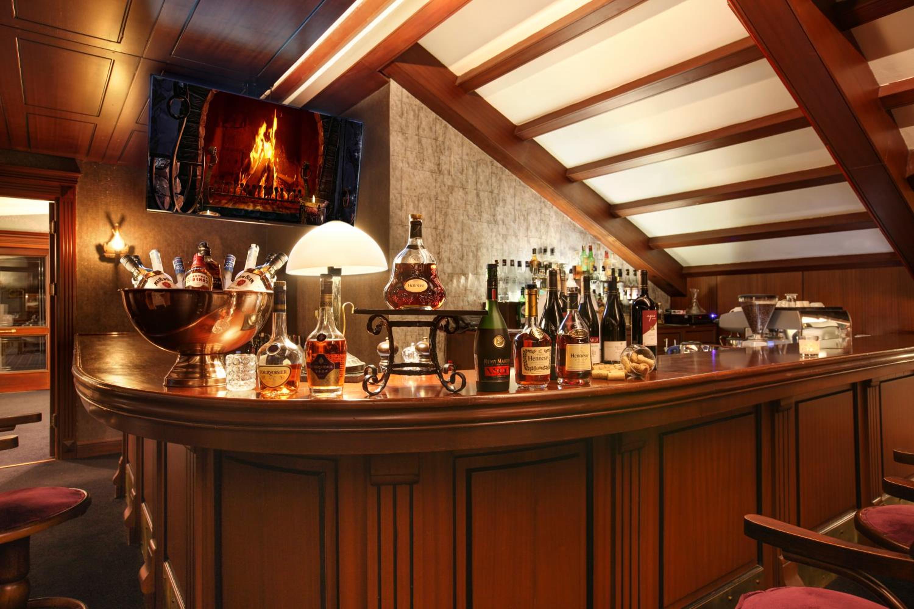 Legacy Ottoman Hotel - Image 45